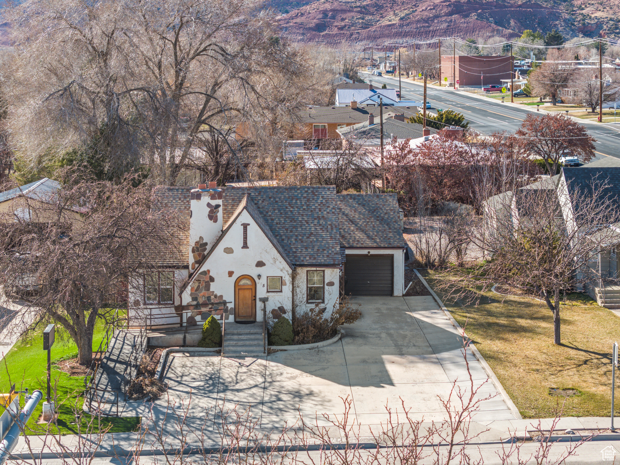 main property photo 3
