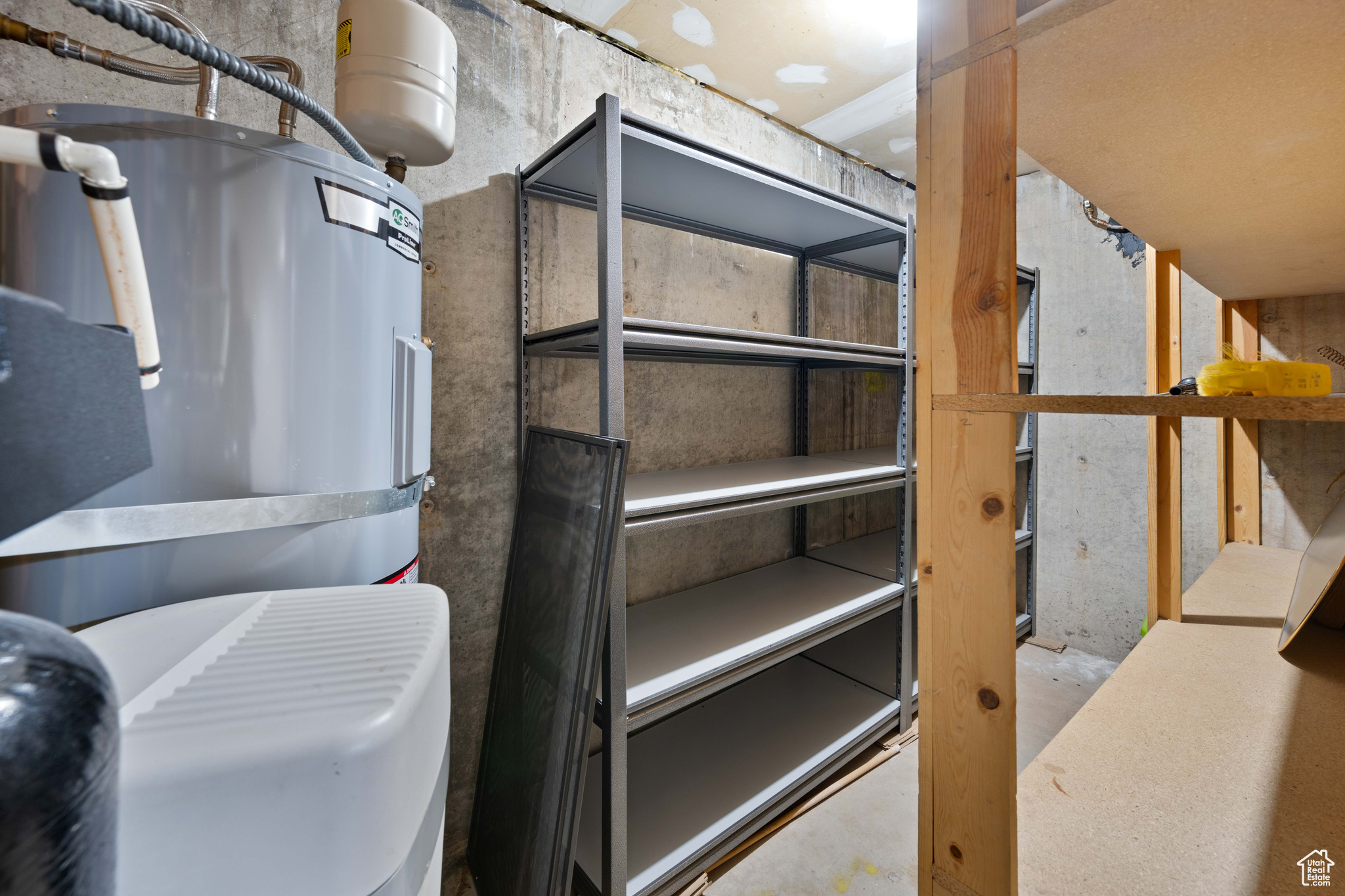 main property photo 26