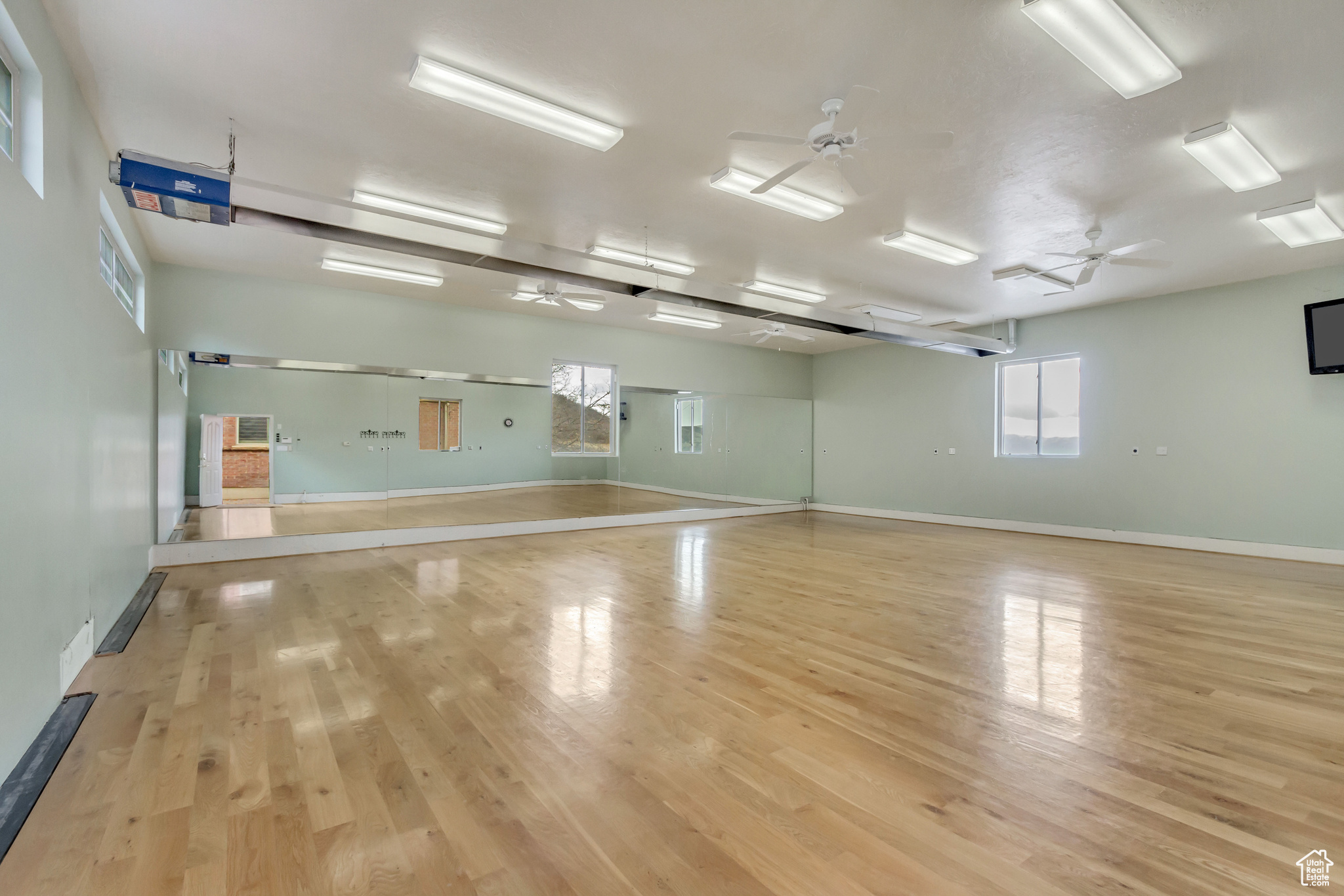 main property photo 76