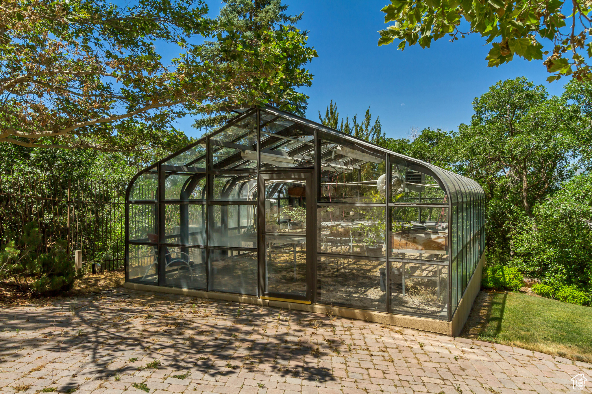 main property photo 88