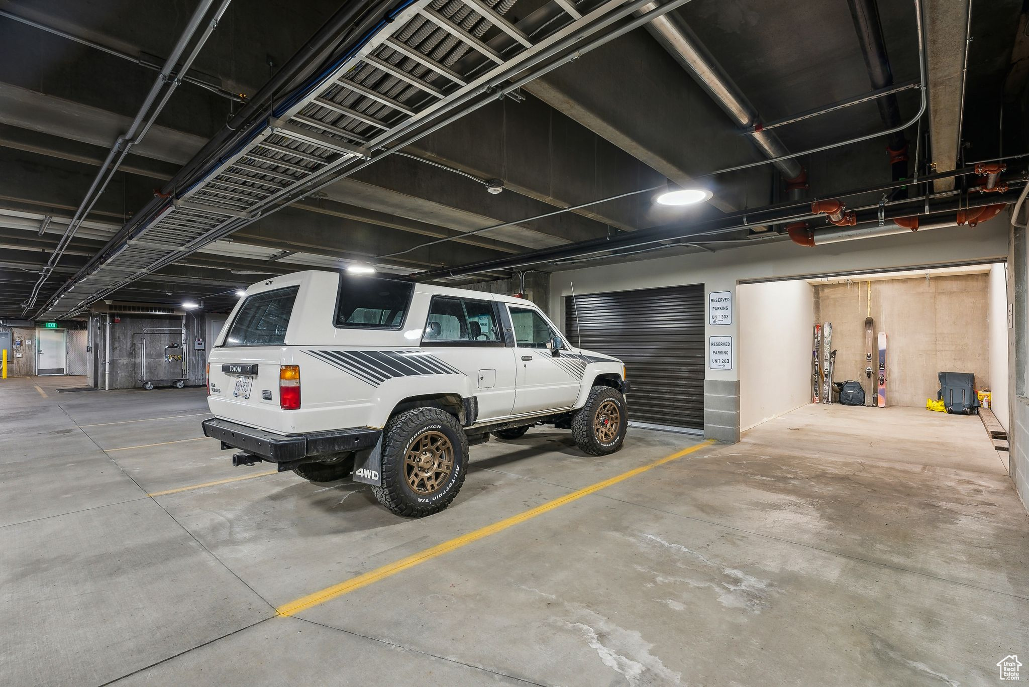 main property photo 41