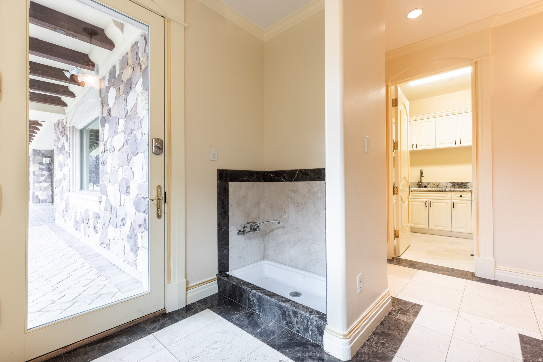 main property photo 78
