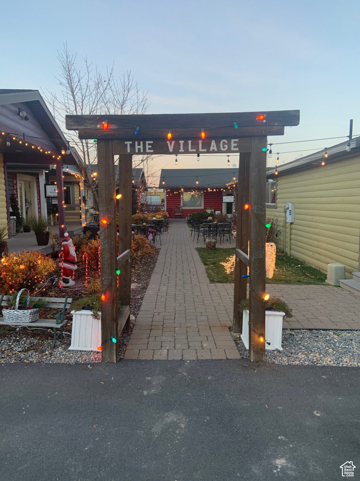 main property photo 17