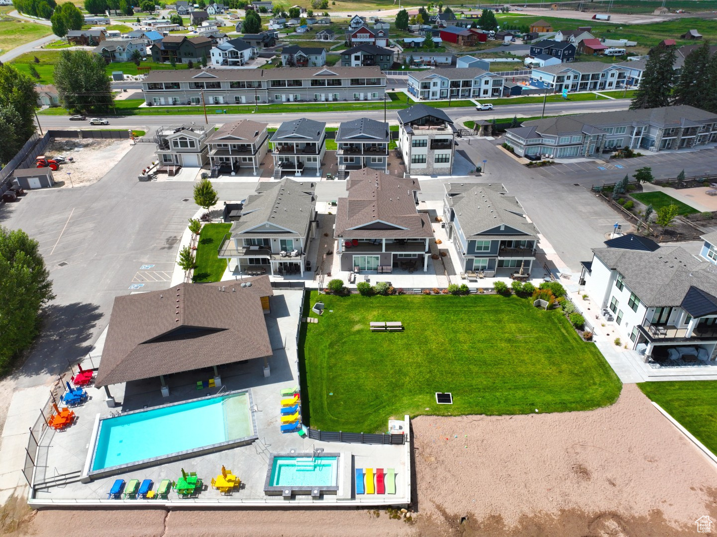 main property photo 43