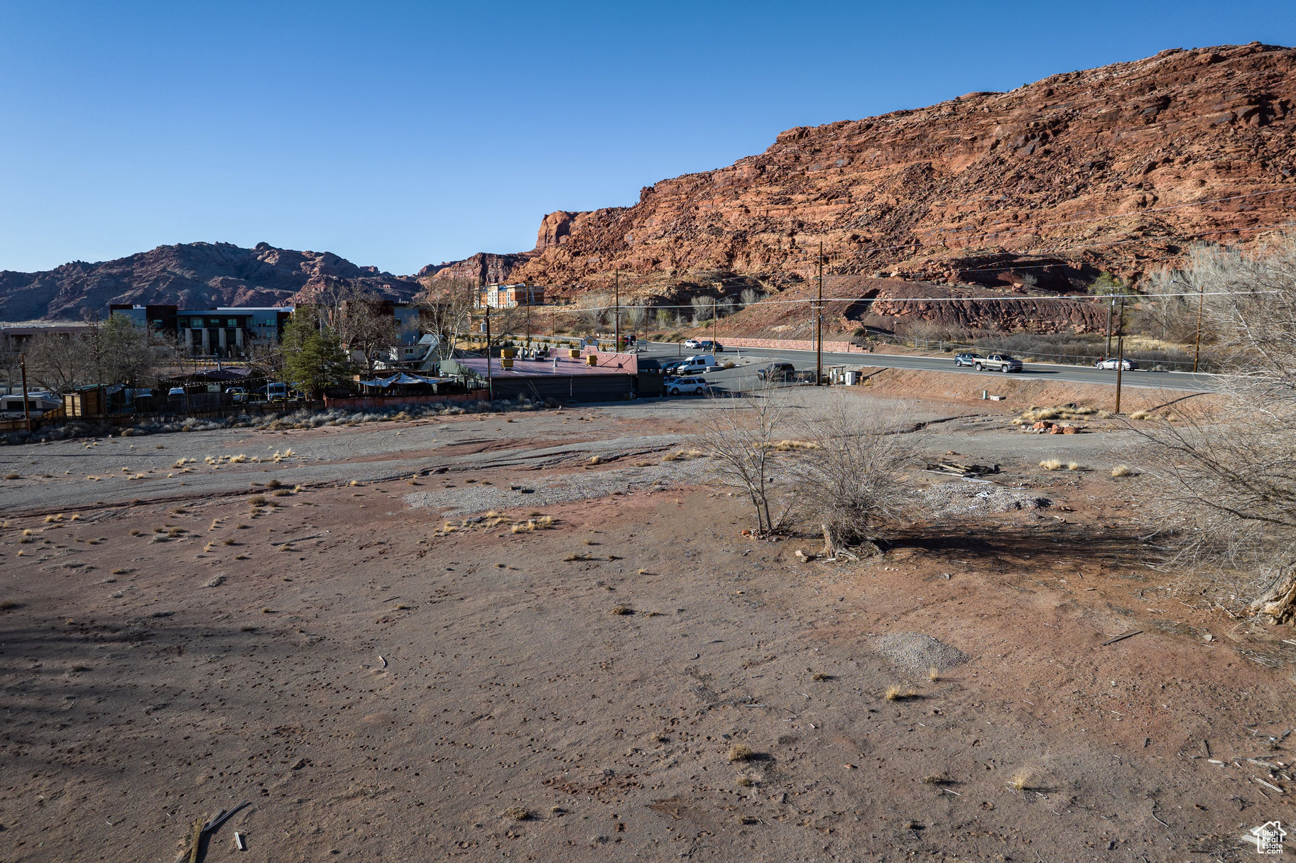 main property photo 14