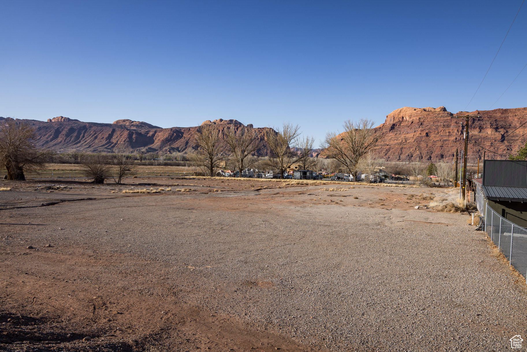 main property photo 17