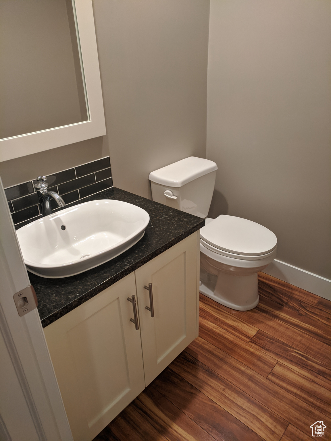 main property photo 6