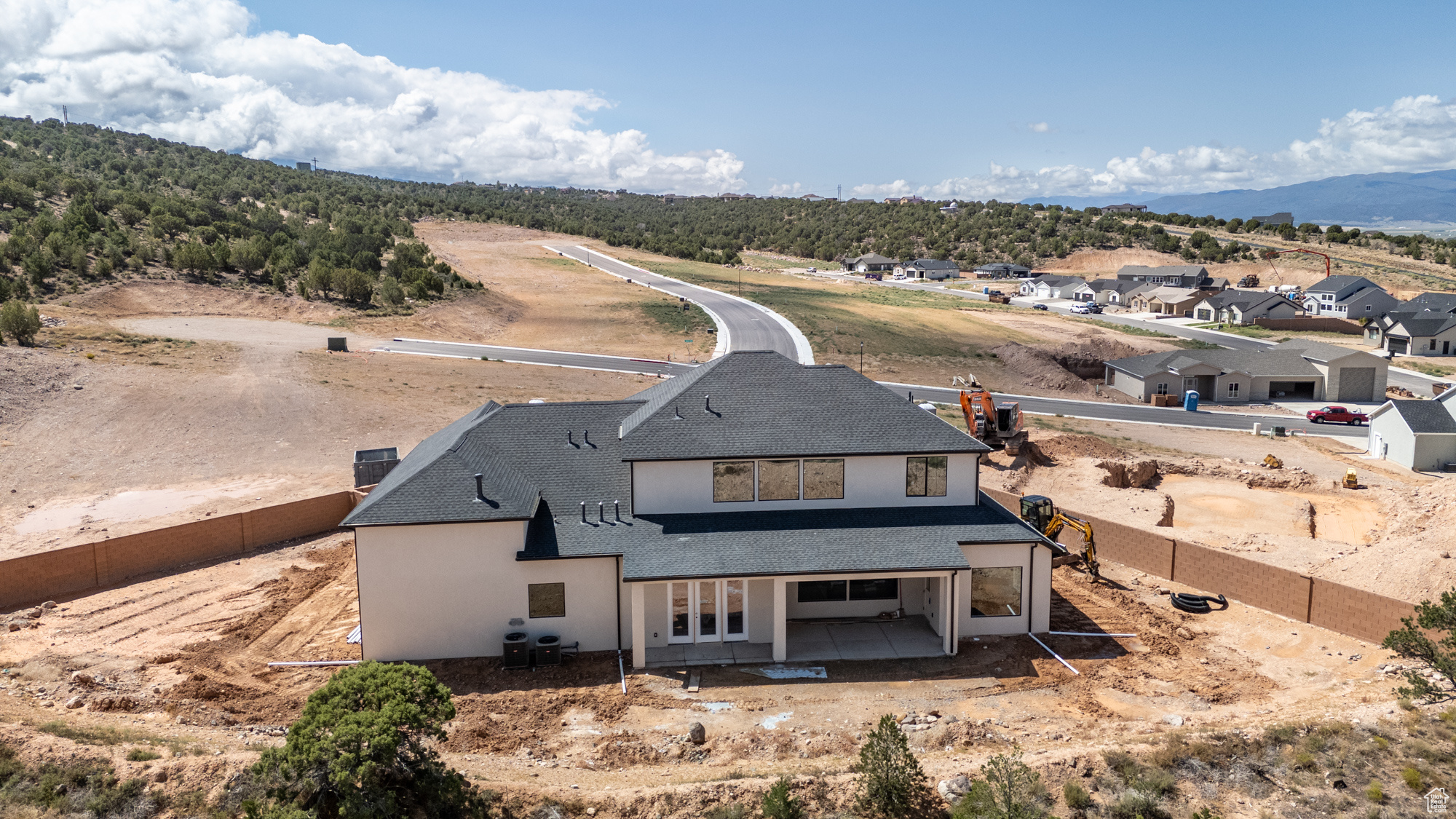 main property photo 31