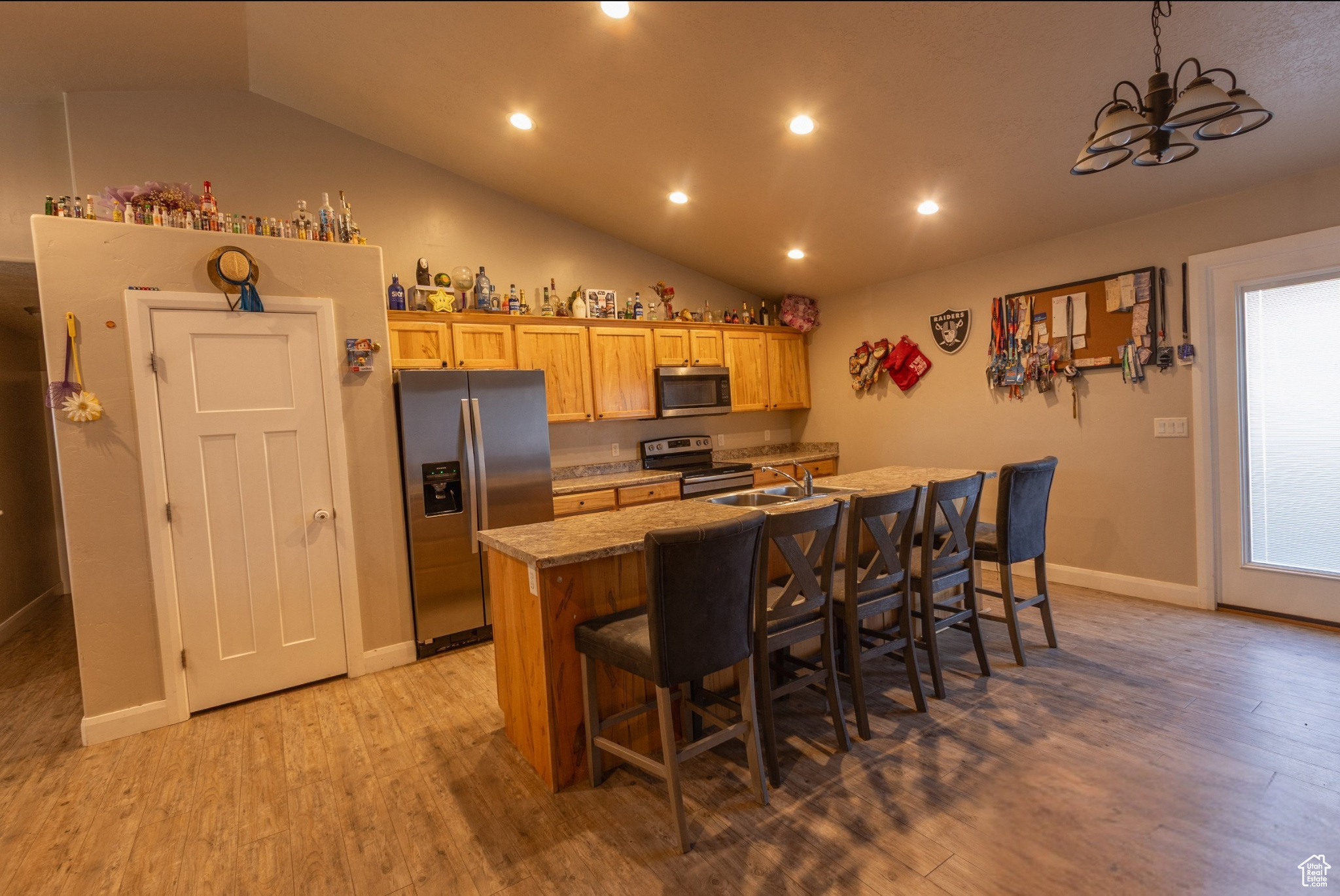 main property photo 5