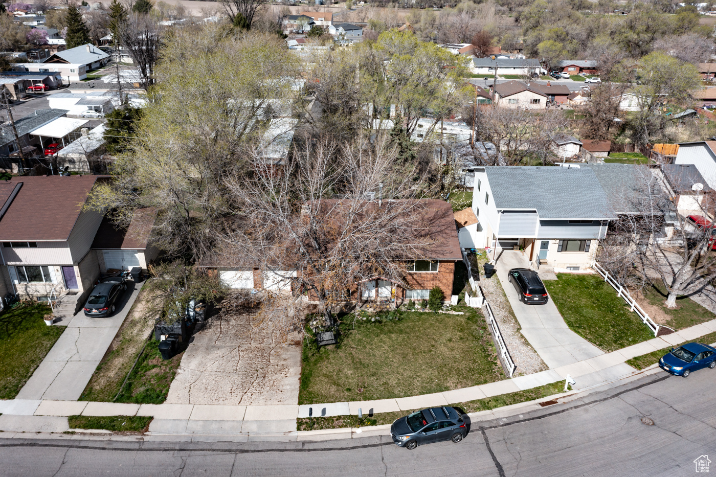 main property photo 11
