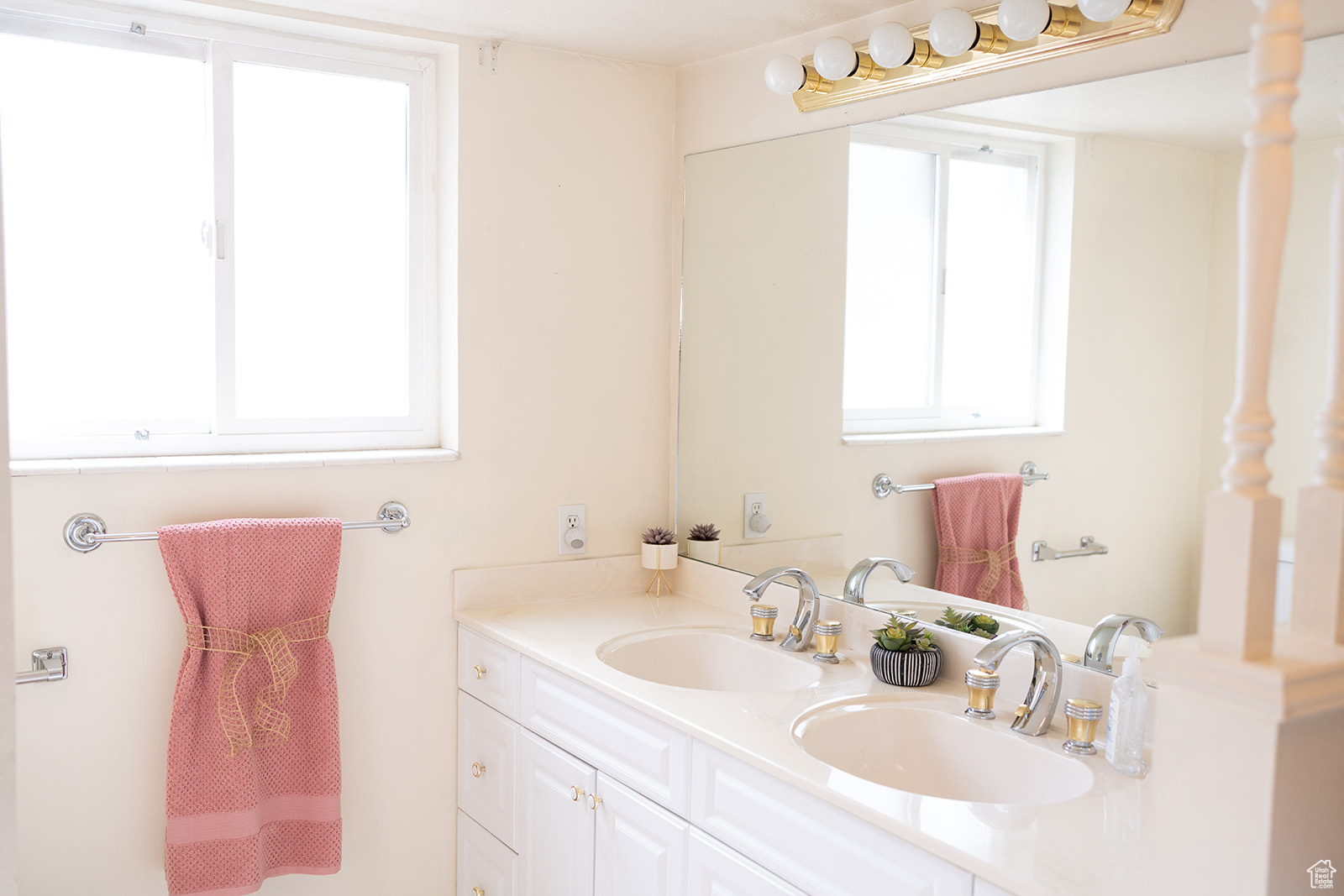 property viewer photo 37