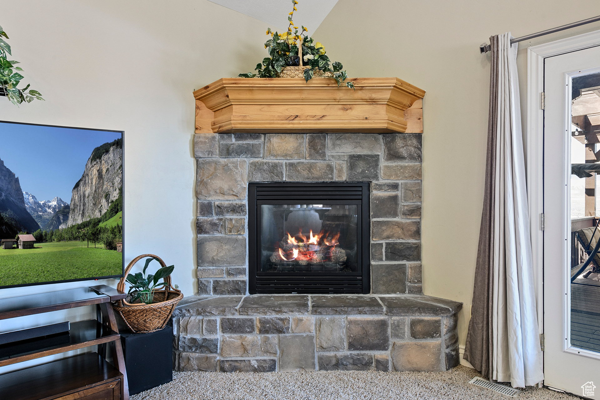 property viewer photo 20