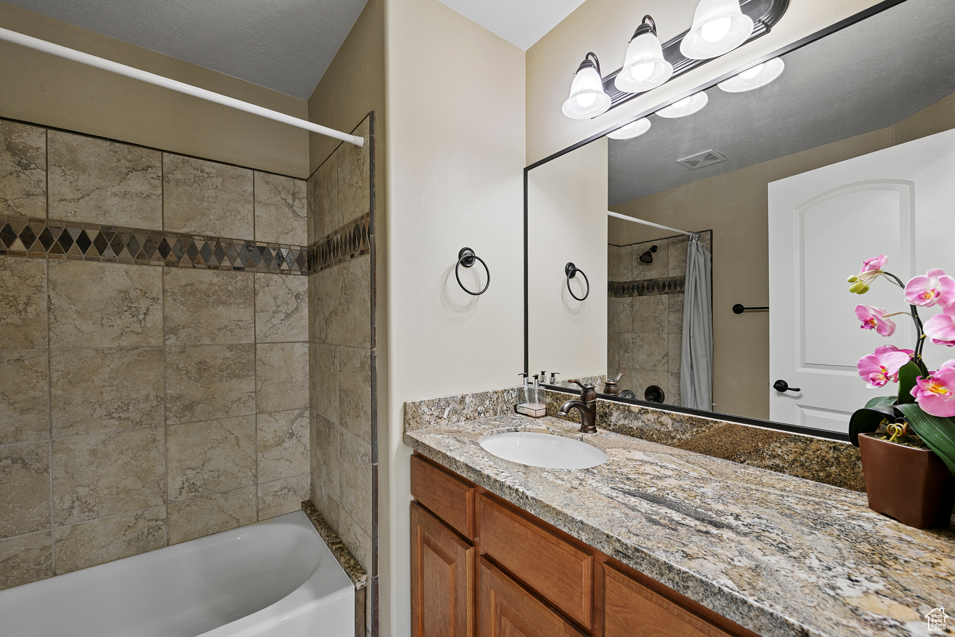 property viewer photo 32