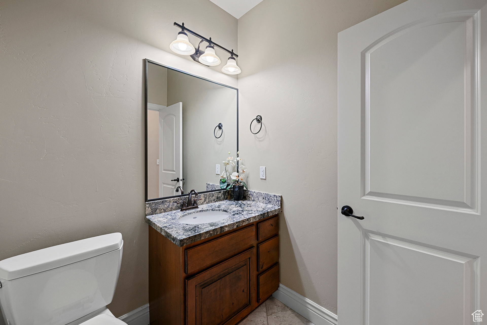 property viewer photo 9