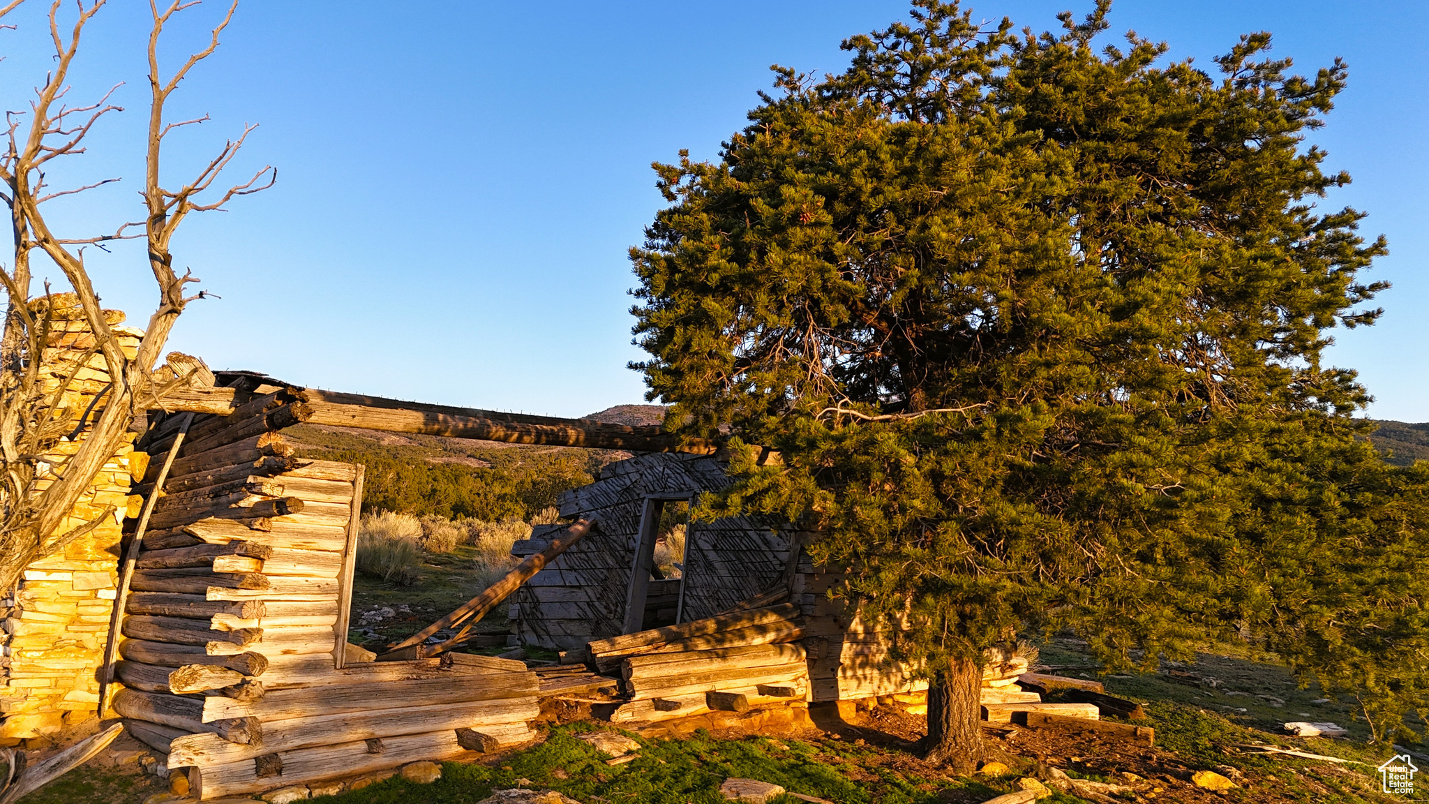 main property photo 33