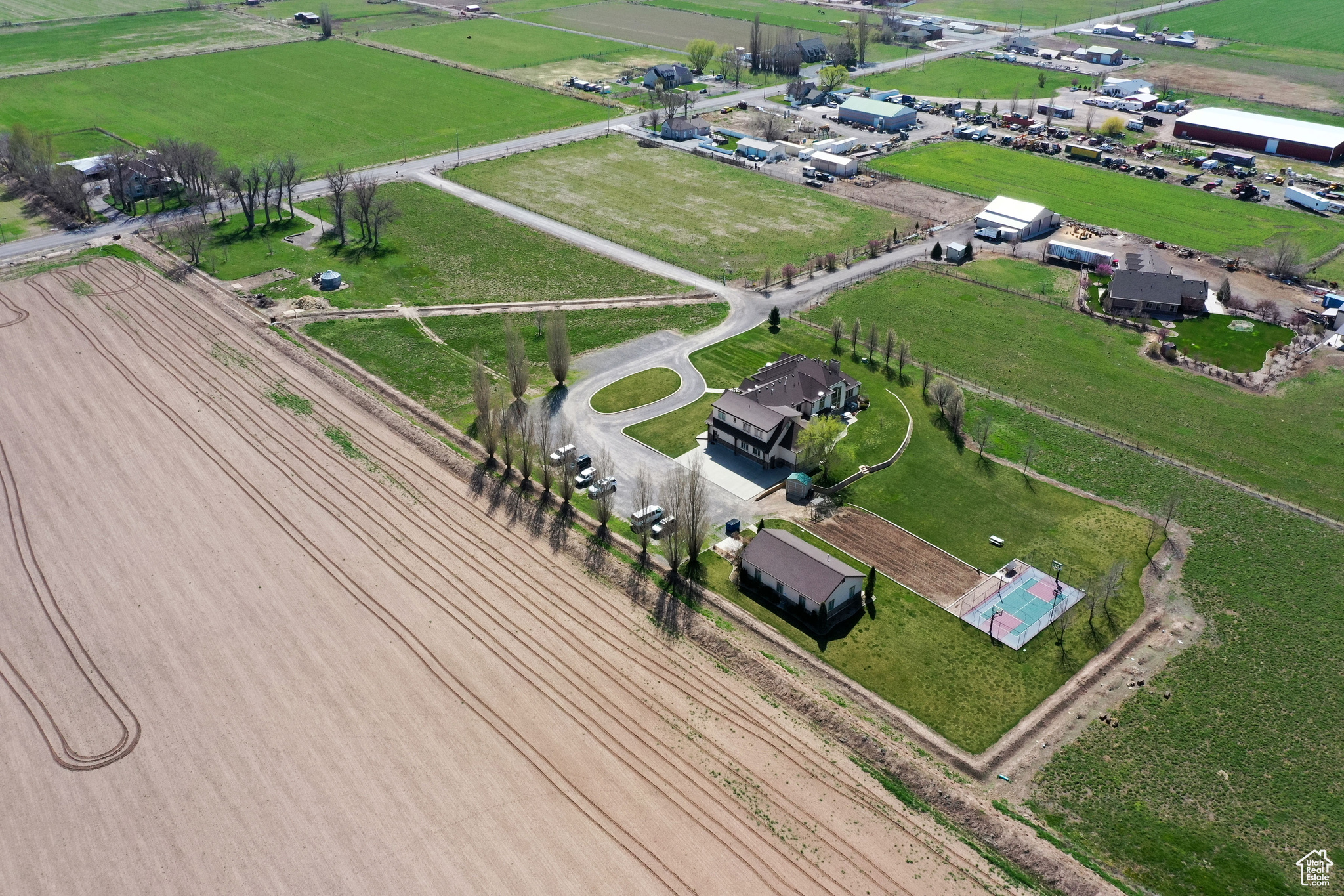 main property photo 2