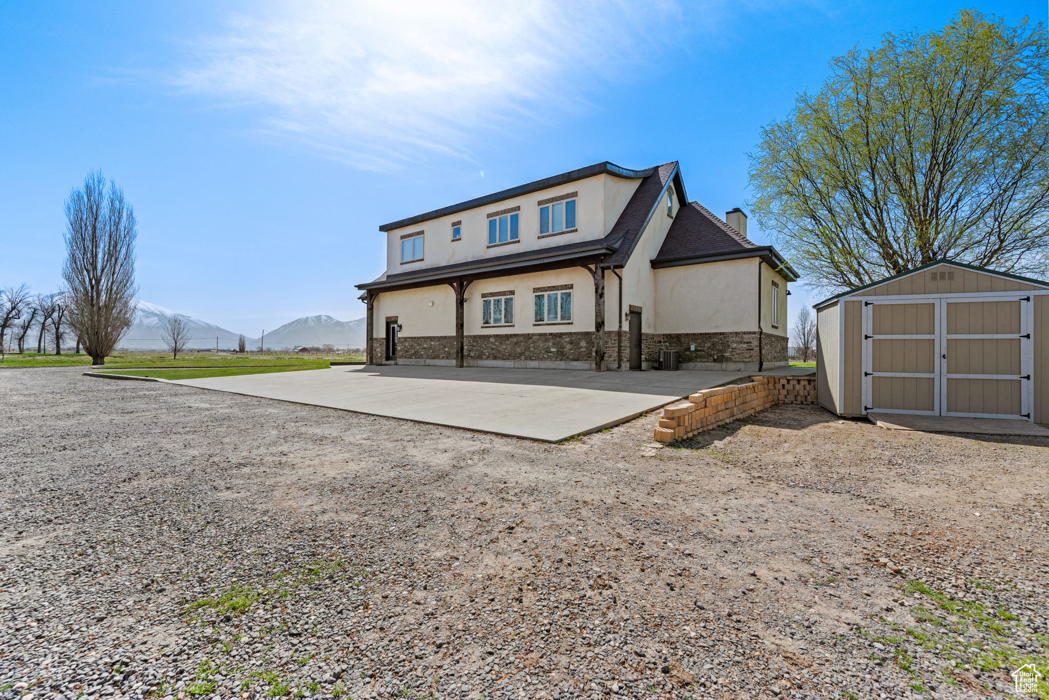 main property photo 6