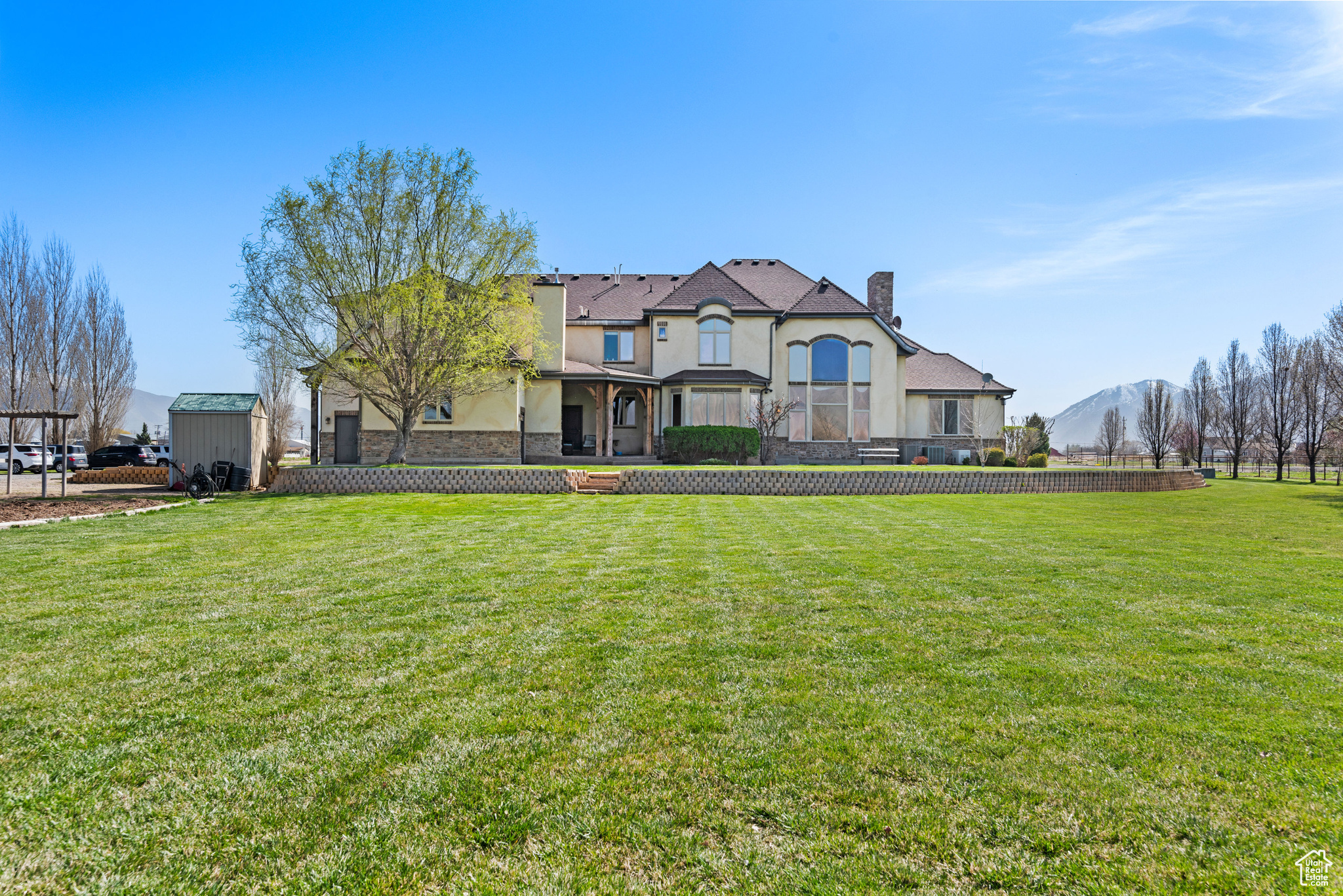 main property photo 8