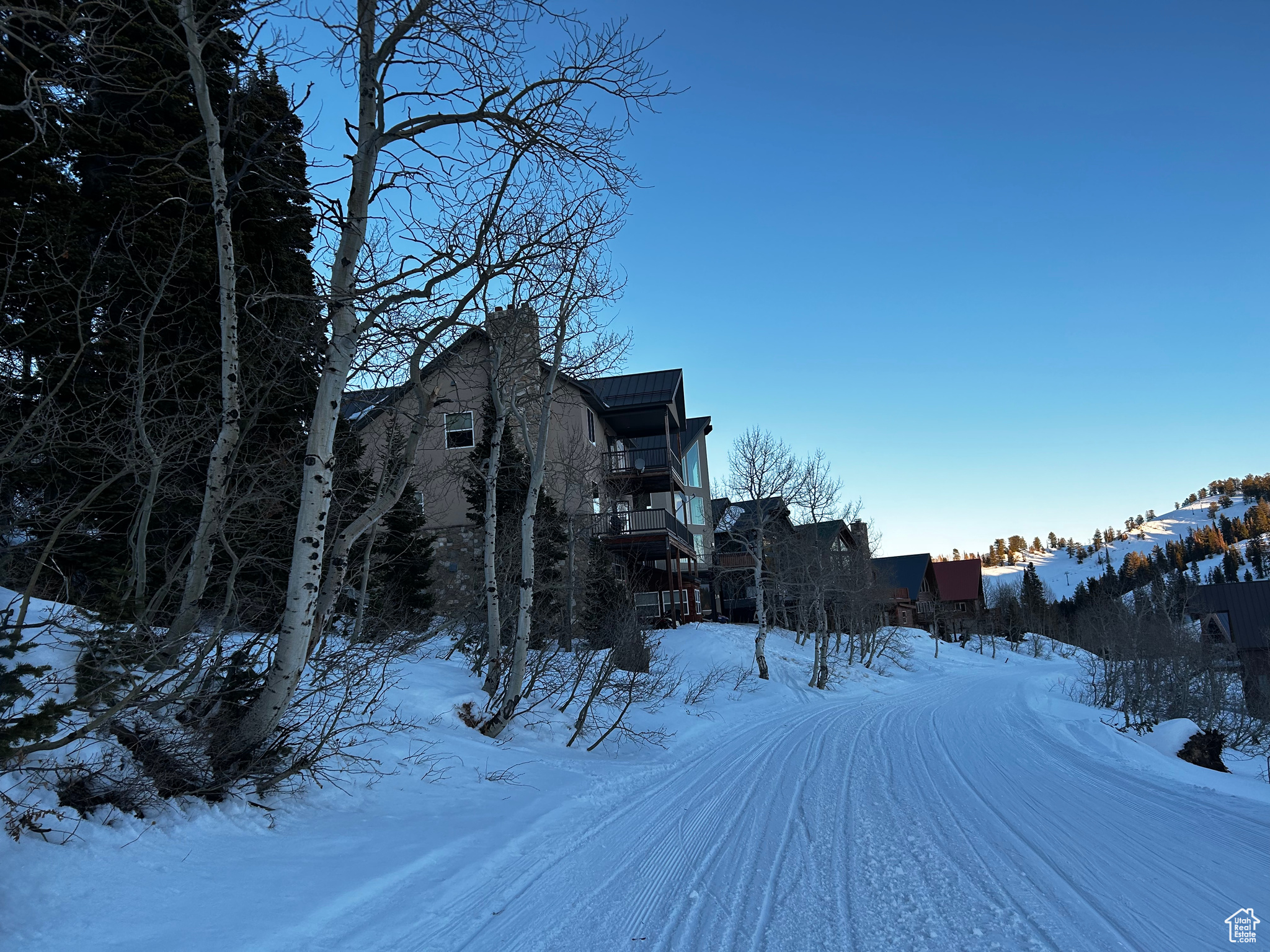 main property photo 17