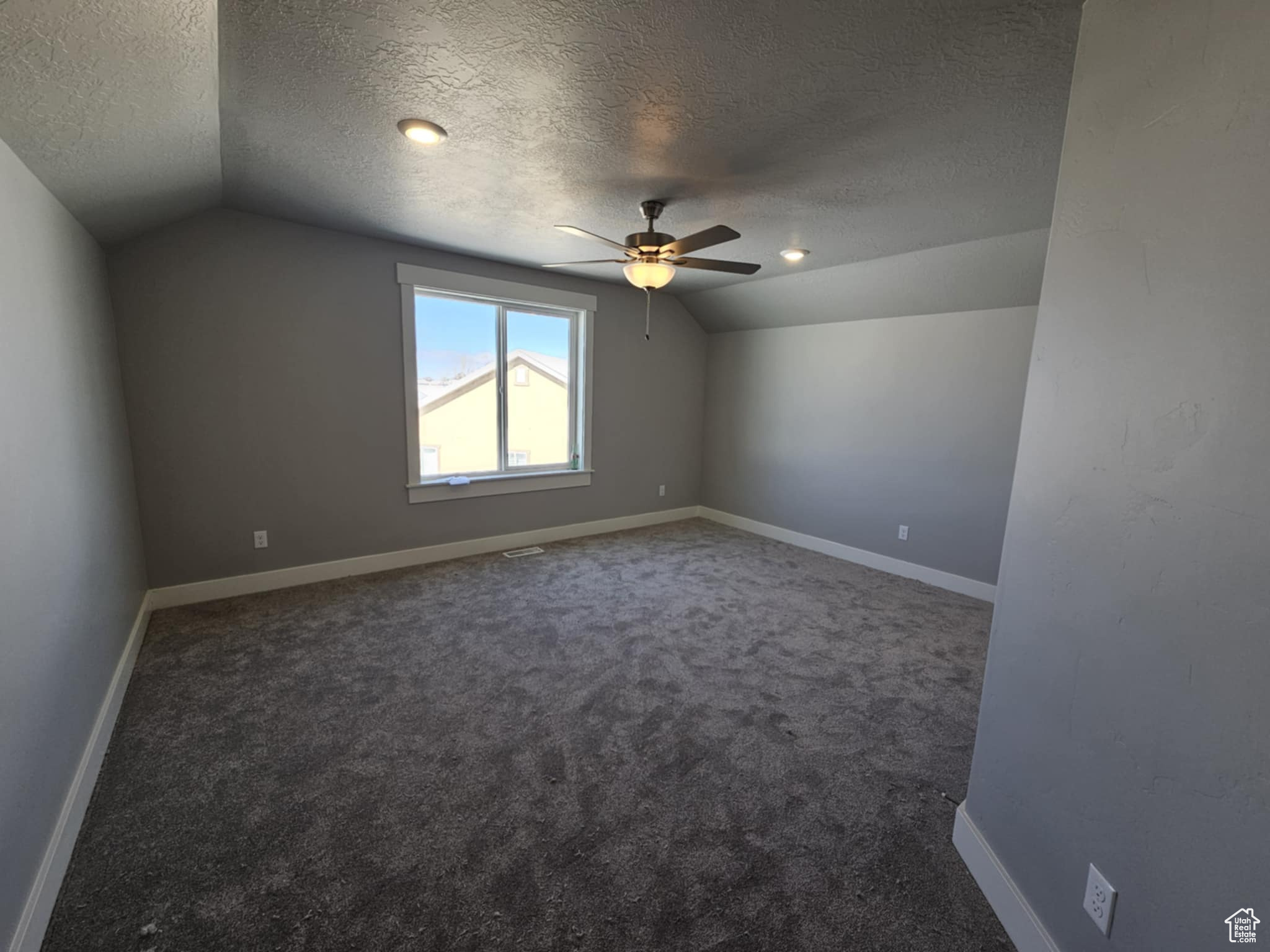 property viewer photo 18
