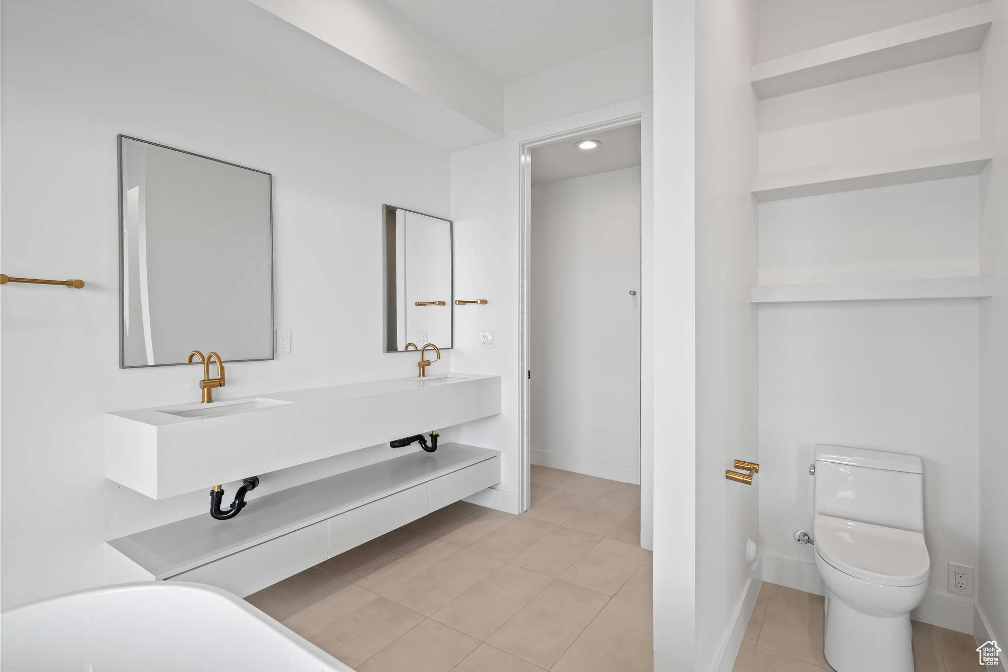 main property photo 57
