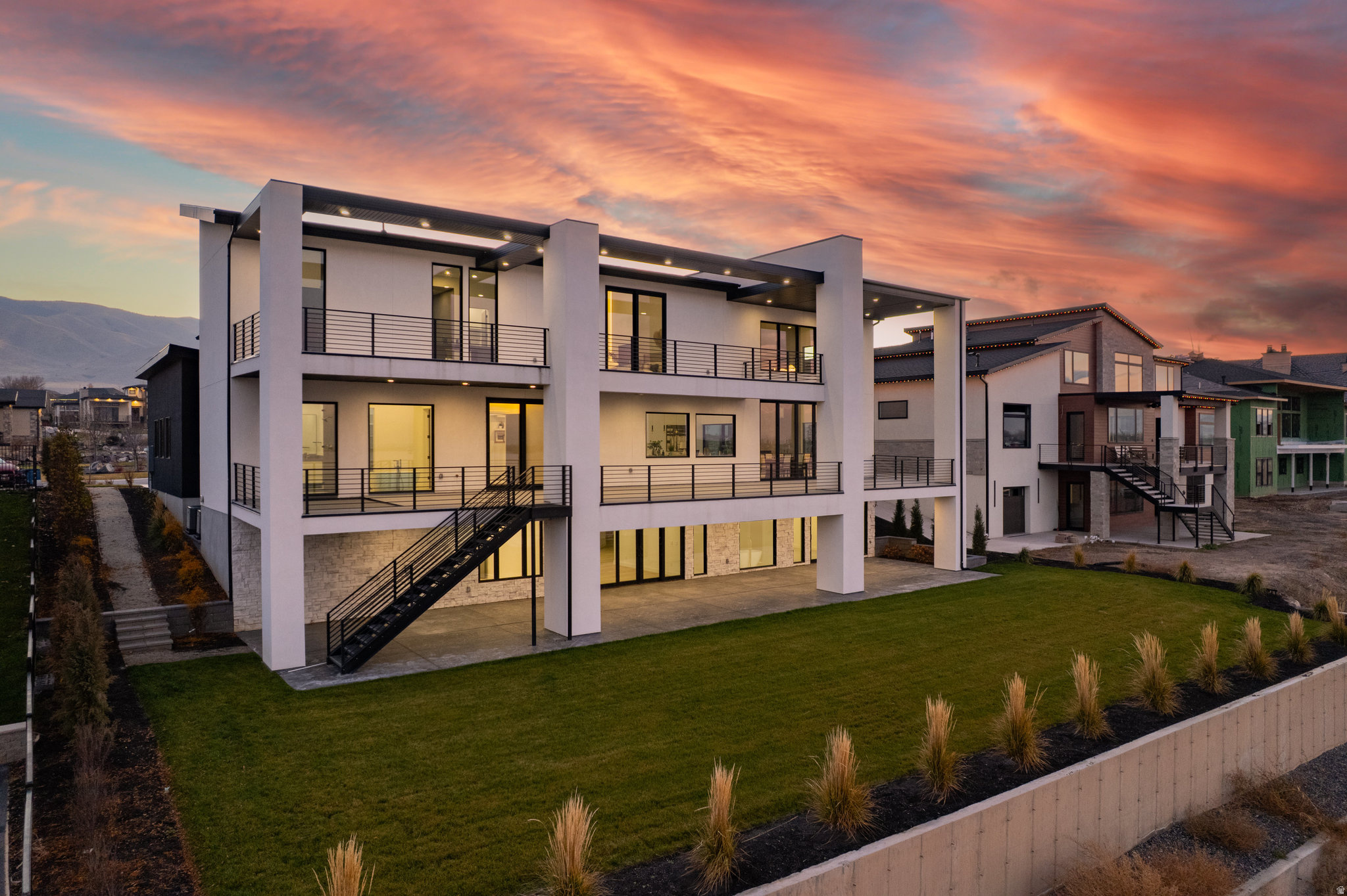 main property photo 78
