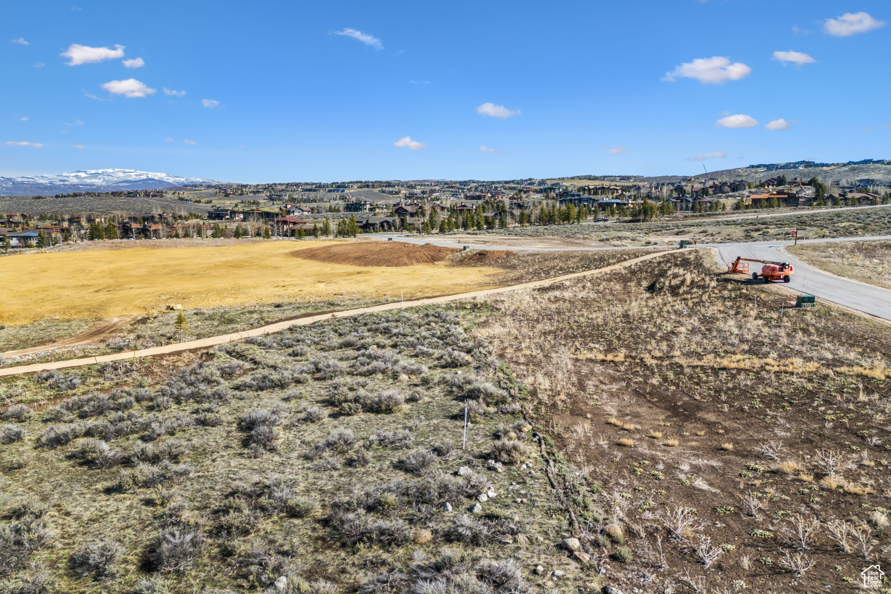 main property photo 10
