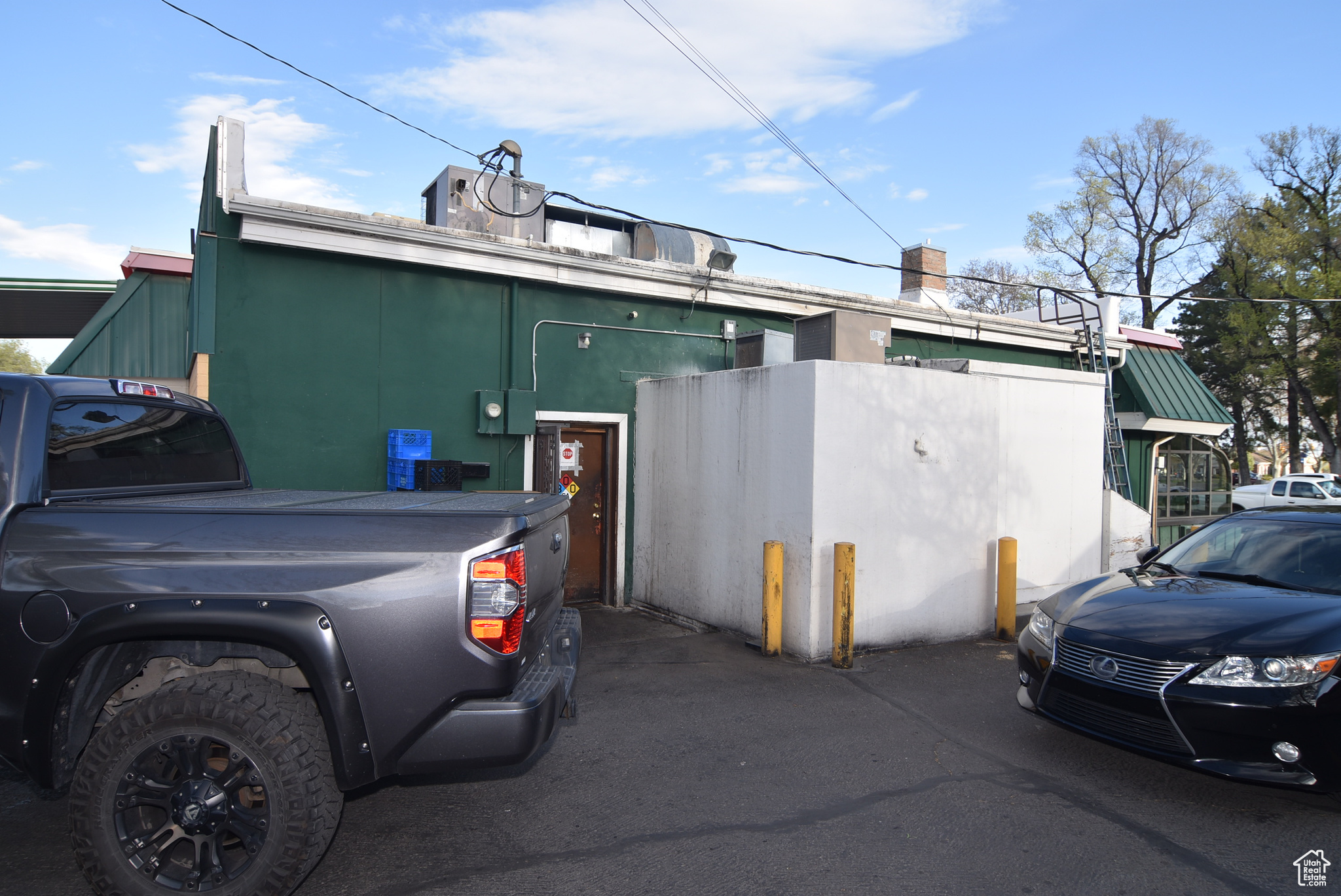 main property photo 36
