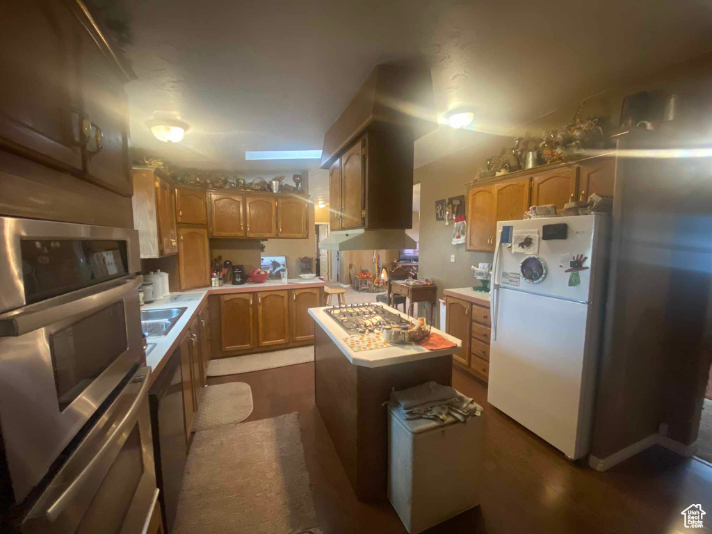 main property photo 10