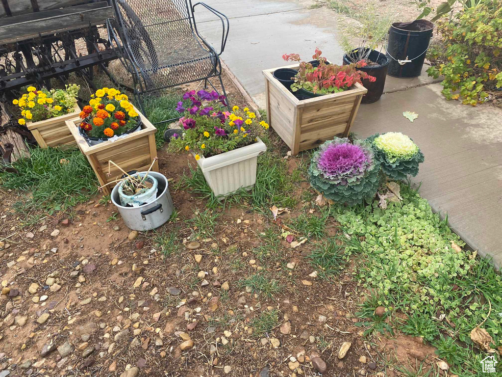main property photo 39