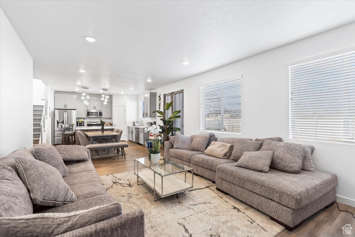 property viewer photo 5