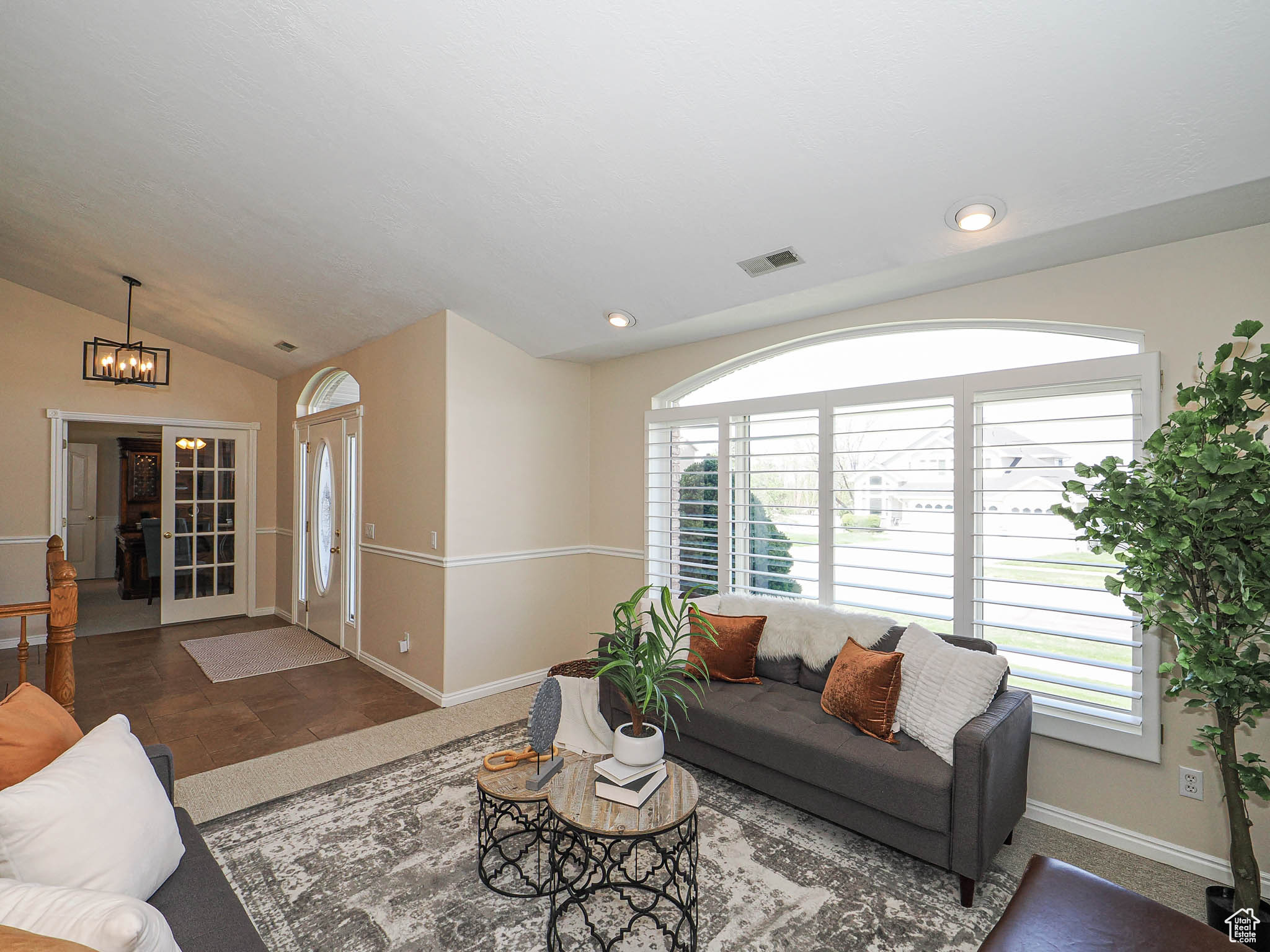 property viewer photo 10