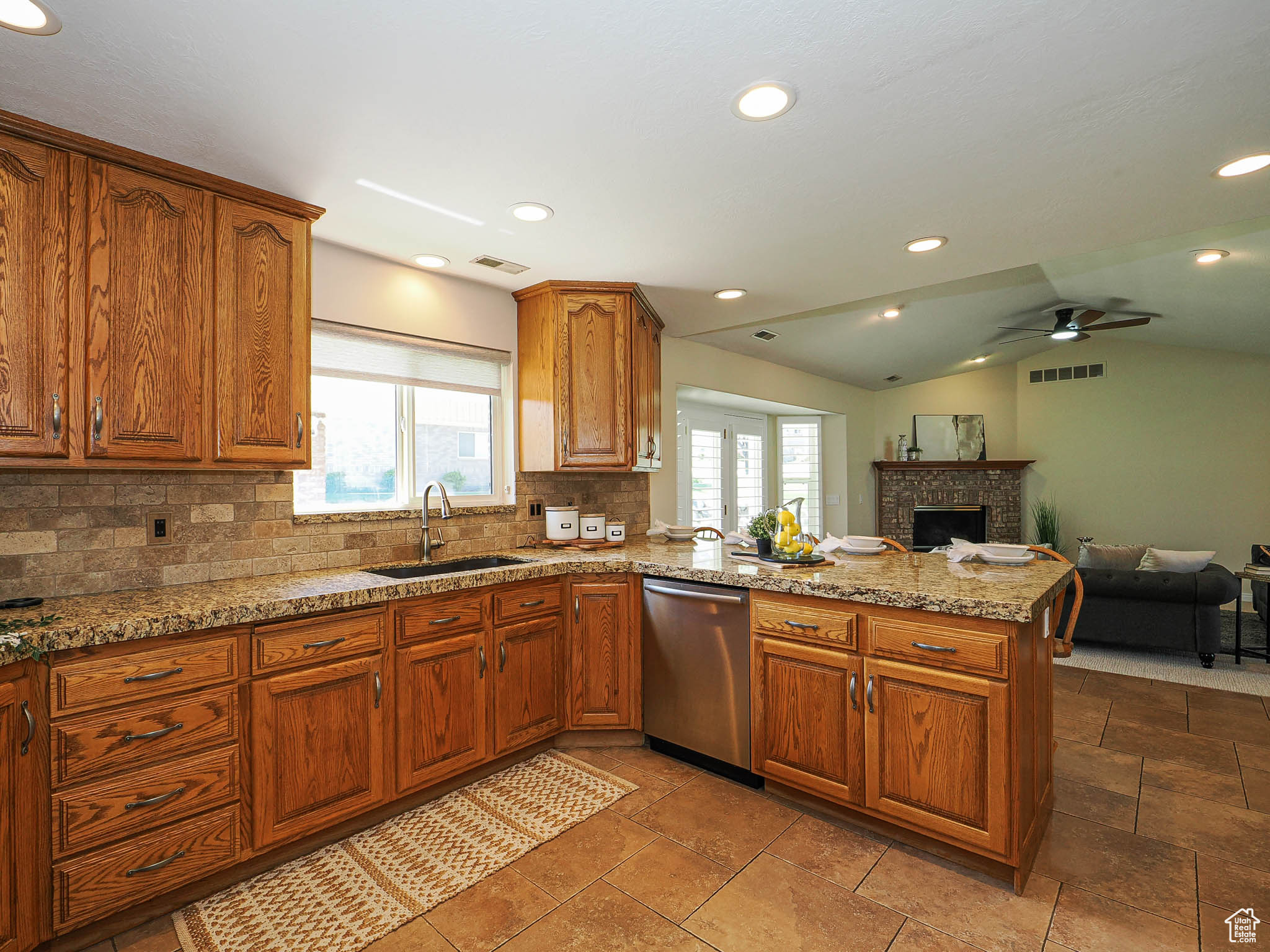 property viewer photo 17