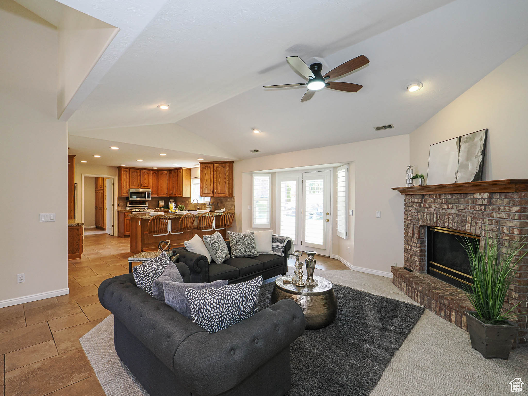 property viewer photo 20