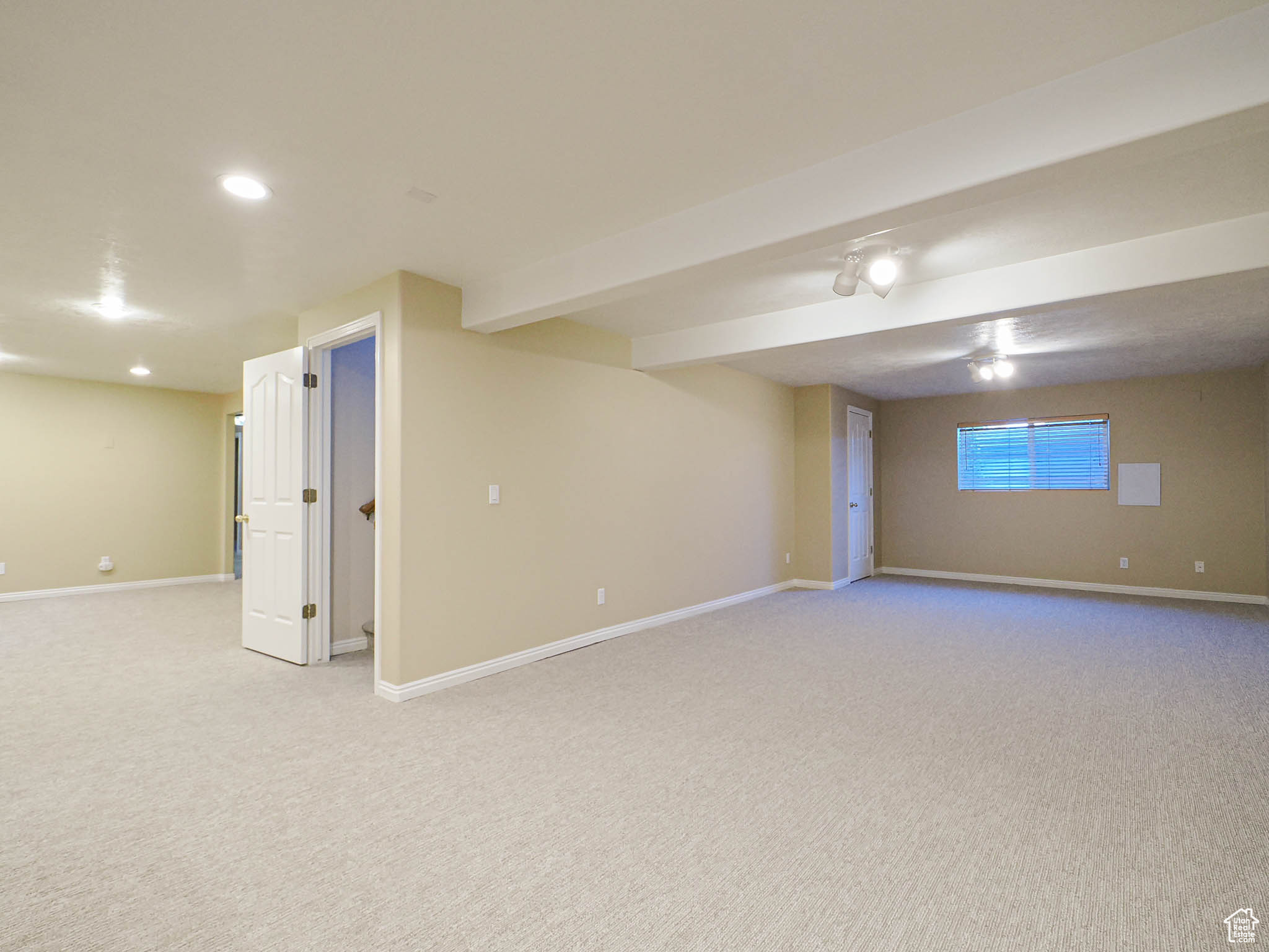 property viewer photo 48