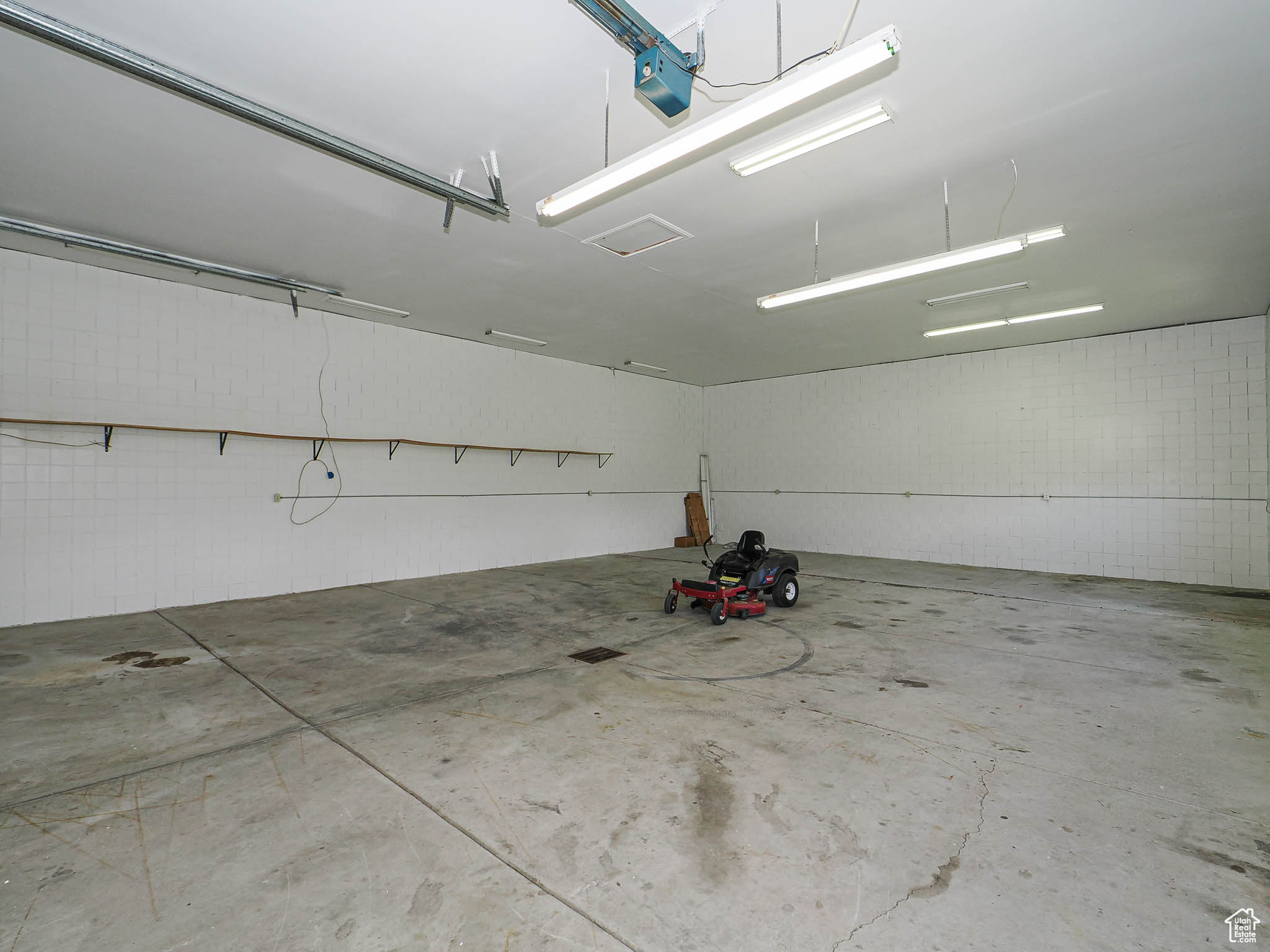 property viewer photo 63