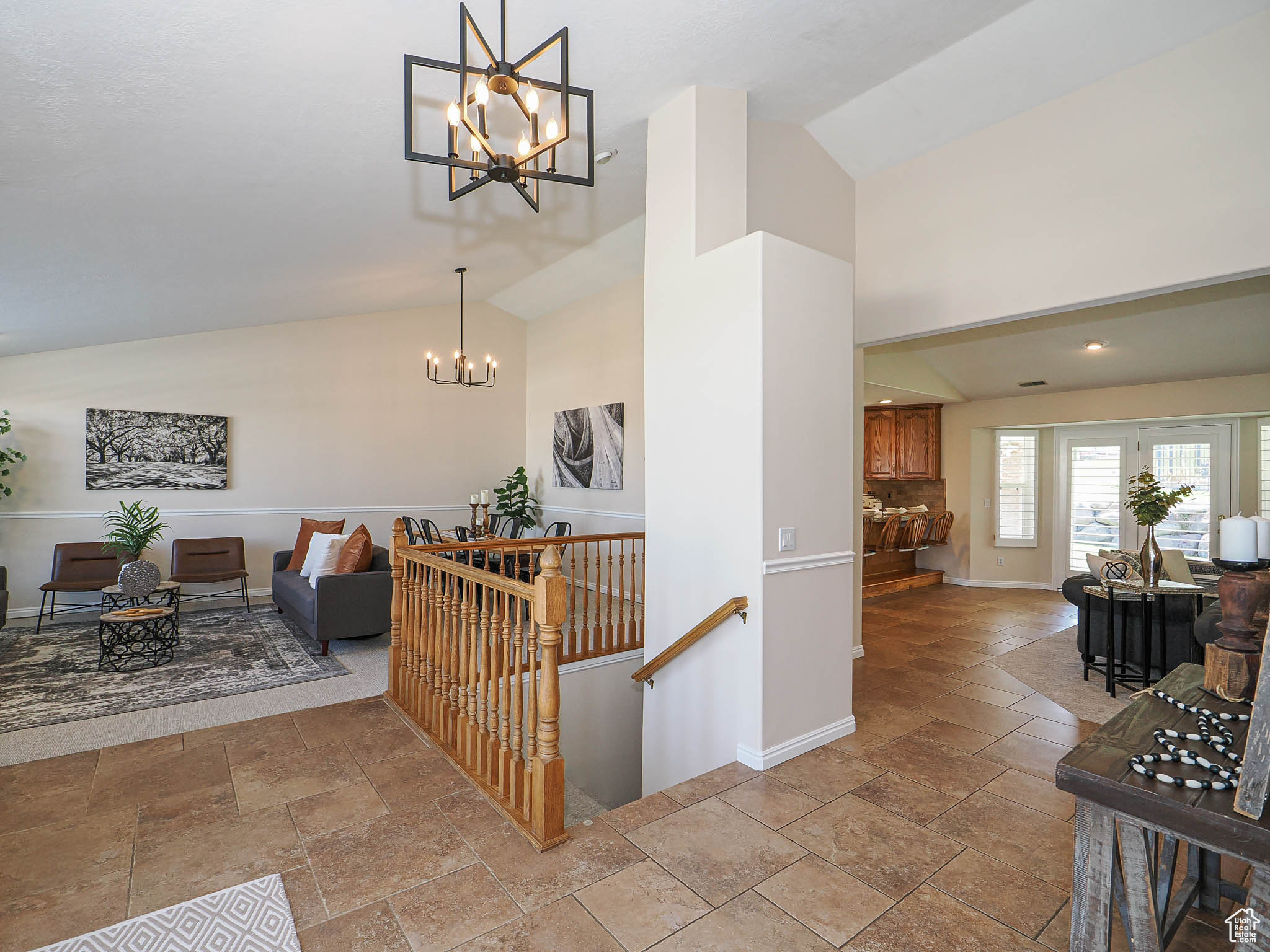 property viewer photo 7