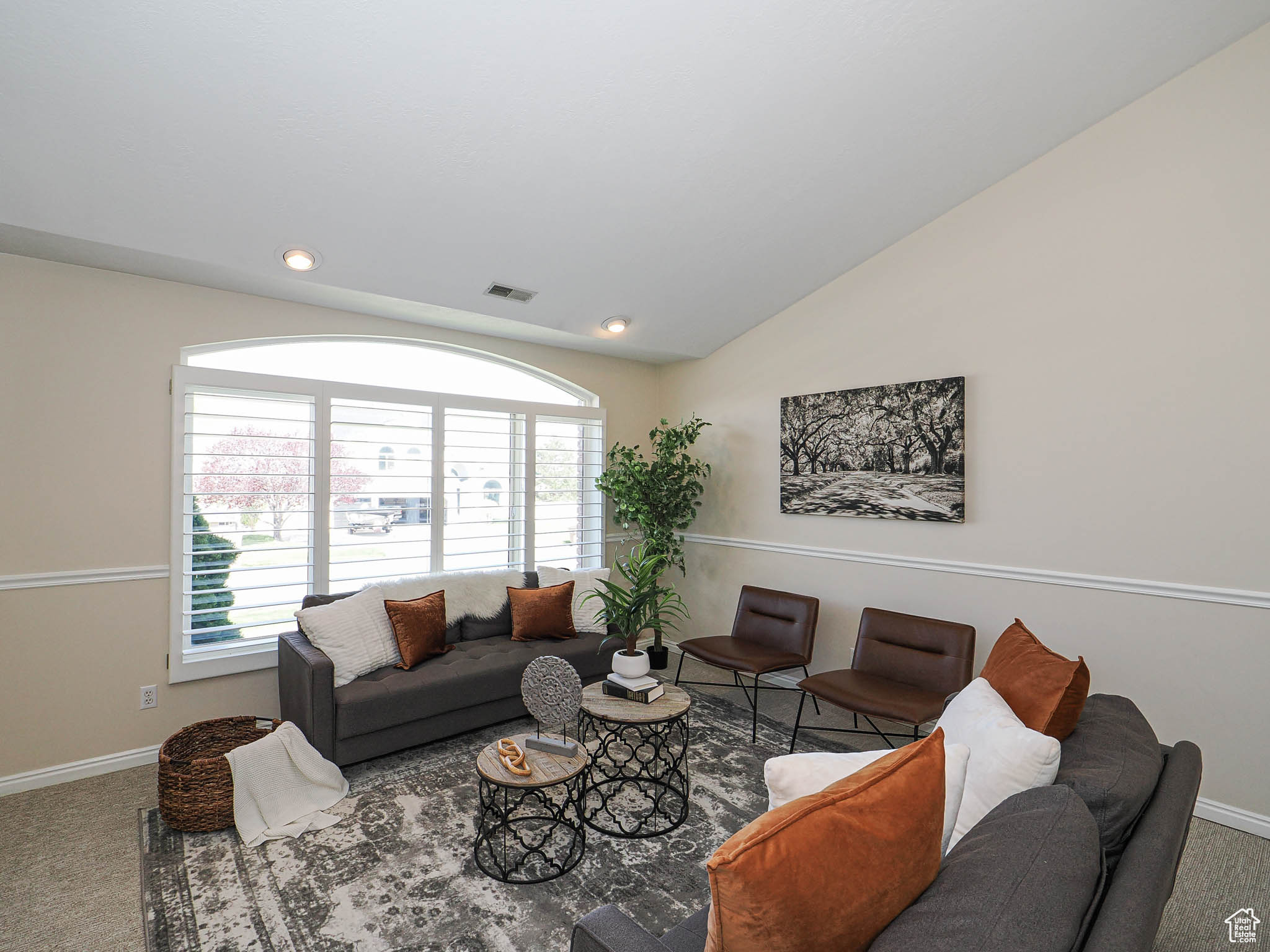 property viewer photo 9