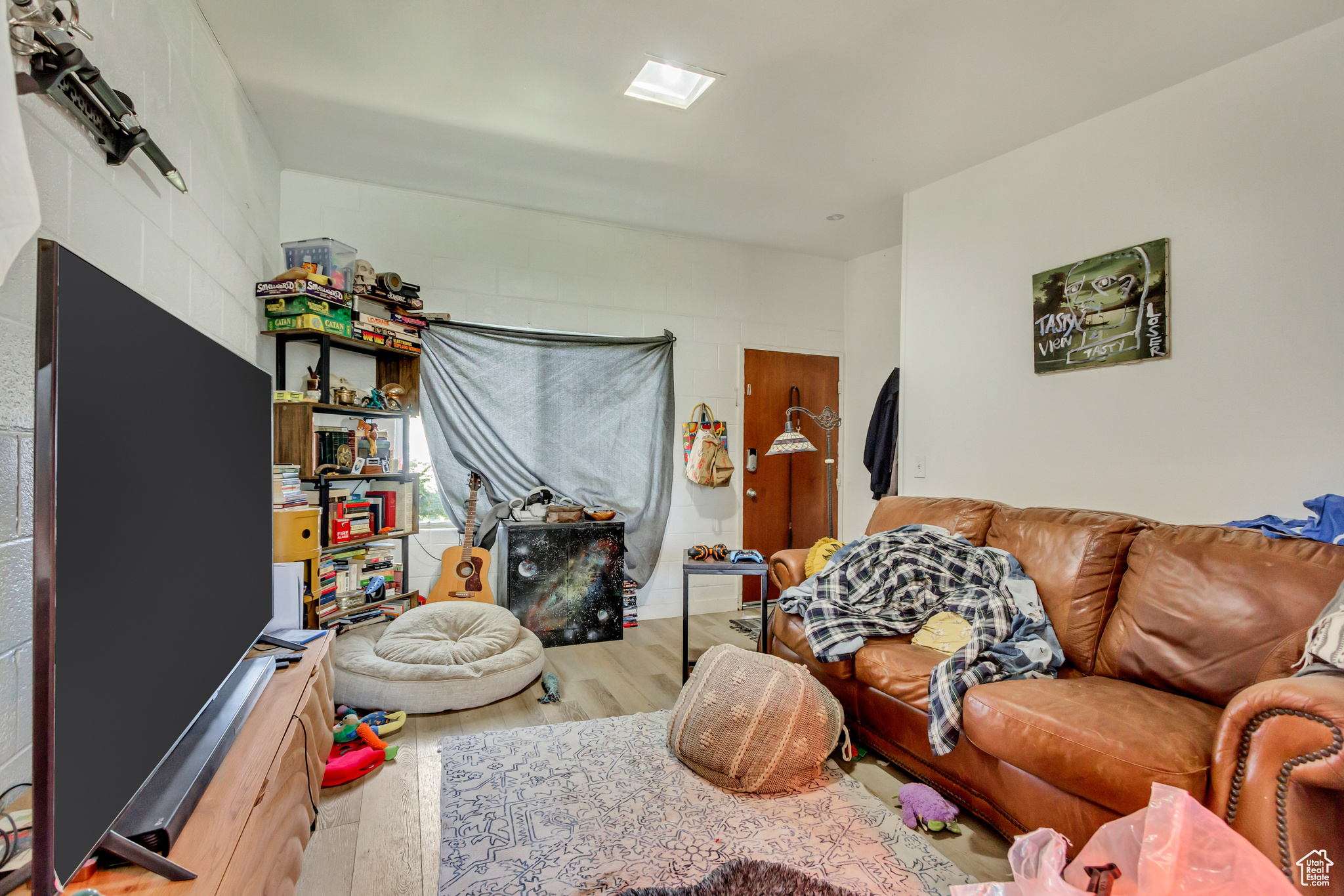 main property photo 8