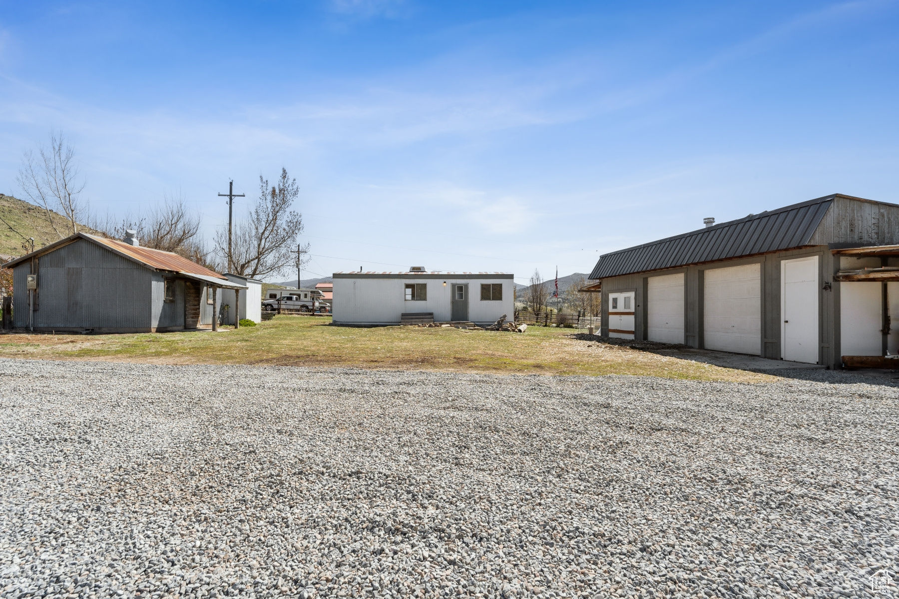 main property photo 27