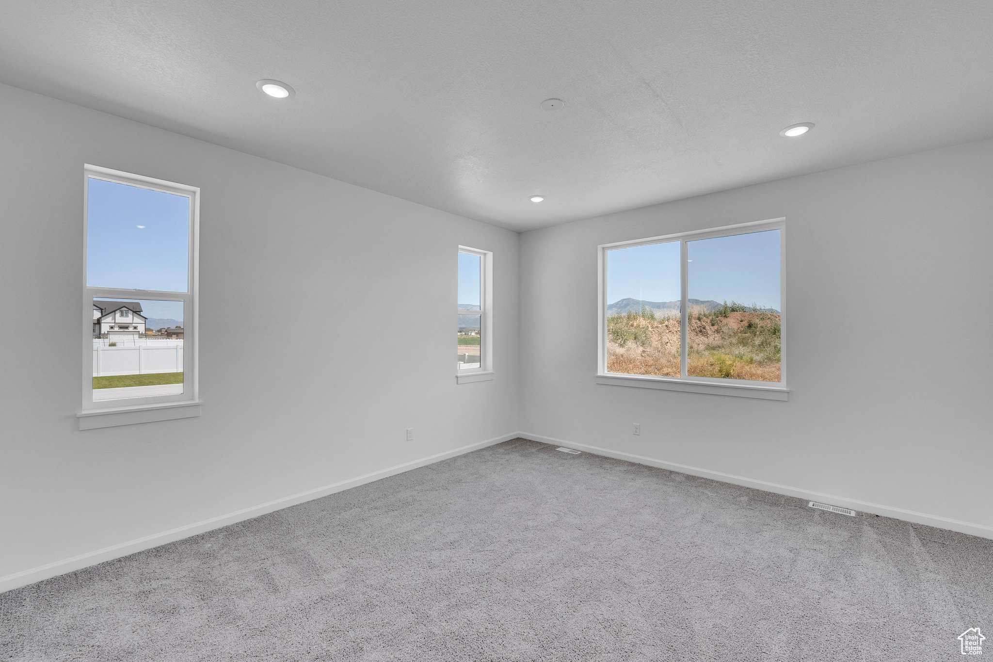 property viewer photo 6