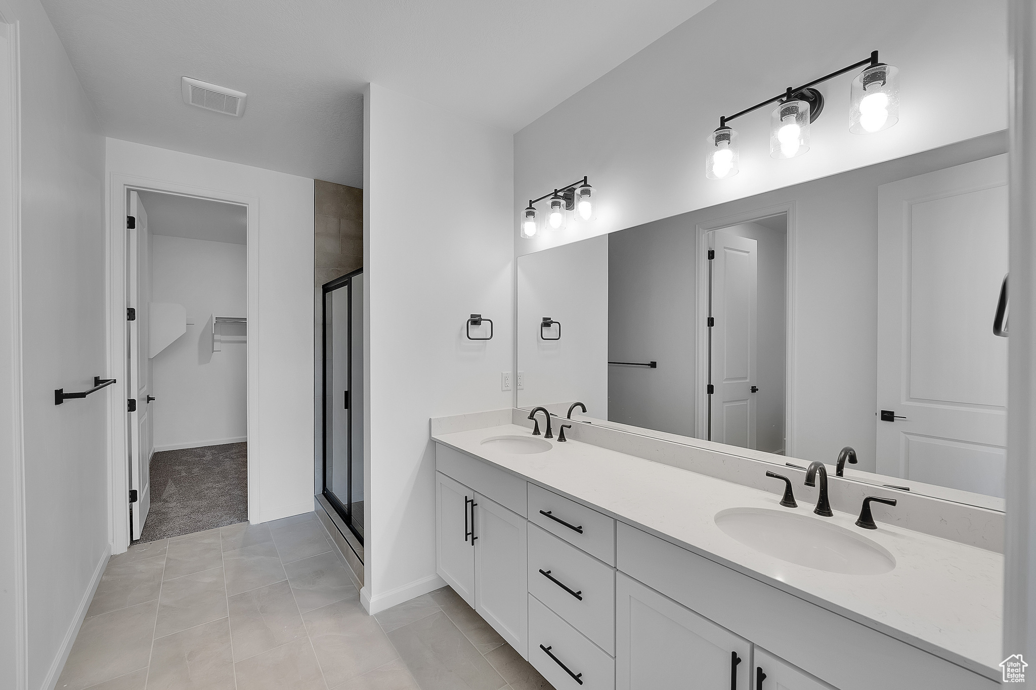 property viewer photo 7