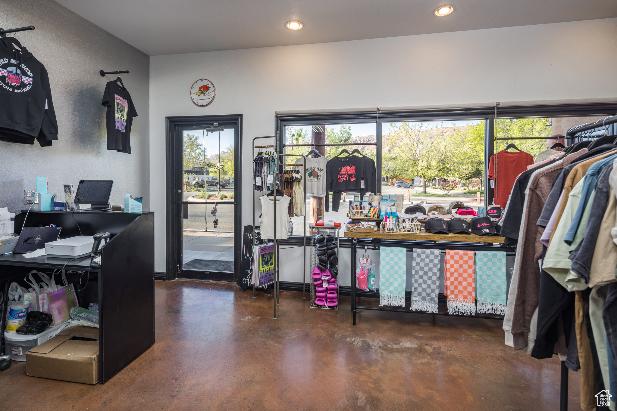 main property photo 44