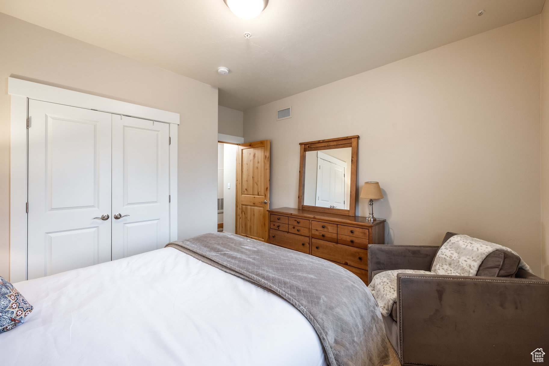 property viewer photo 19
