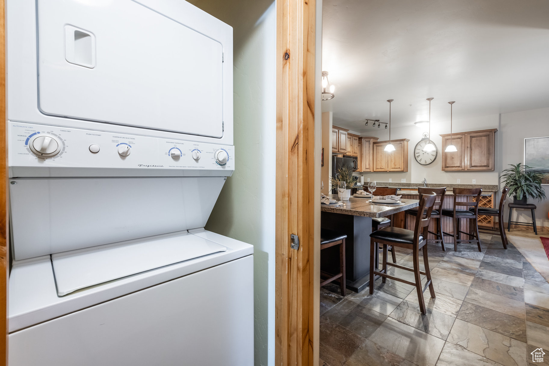 property viewer photo 20