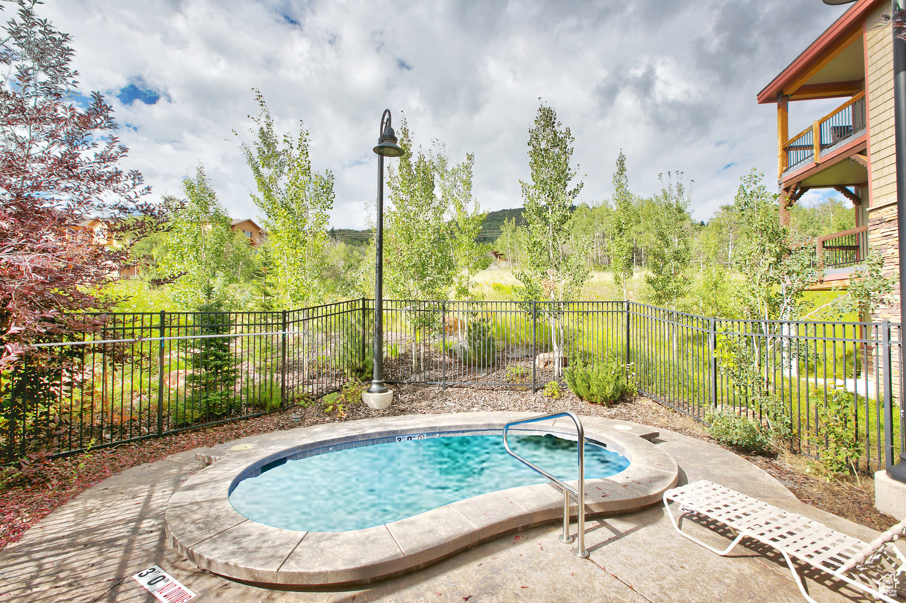 property viewer photo 32