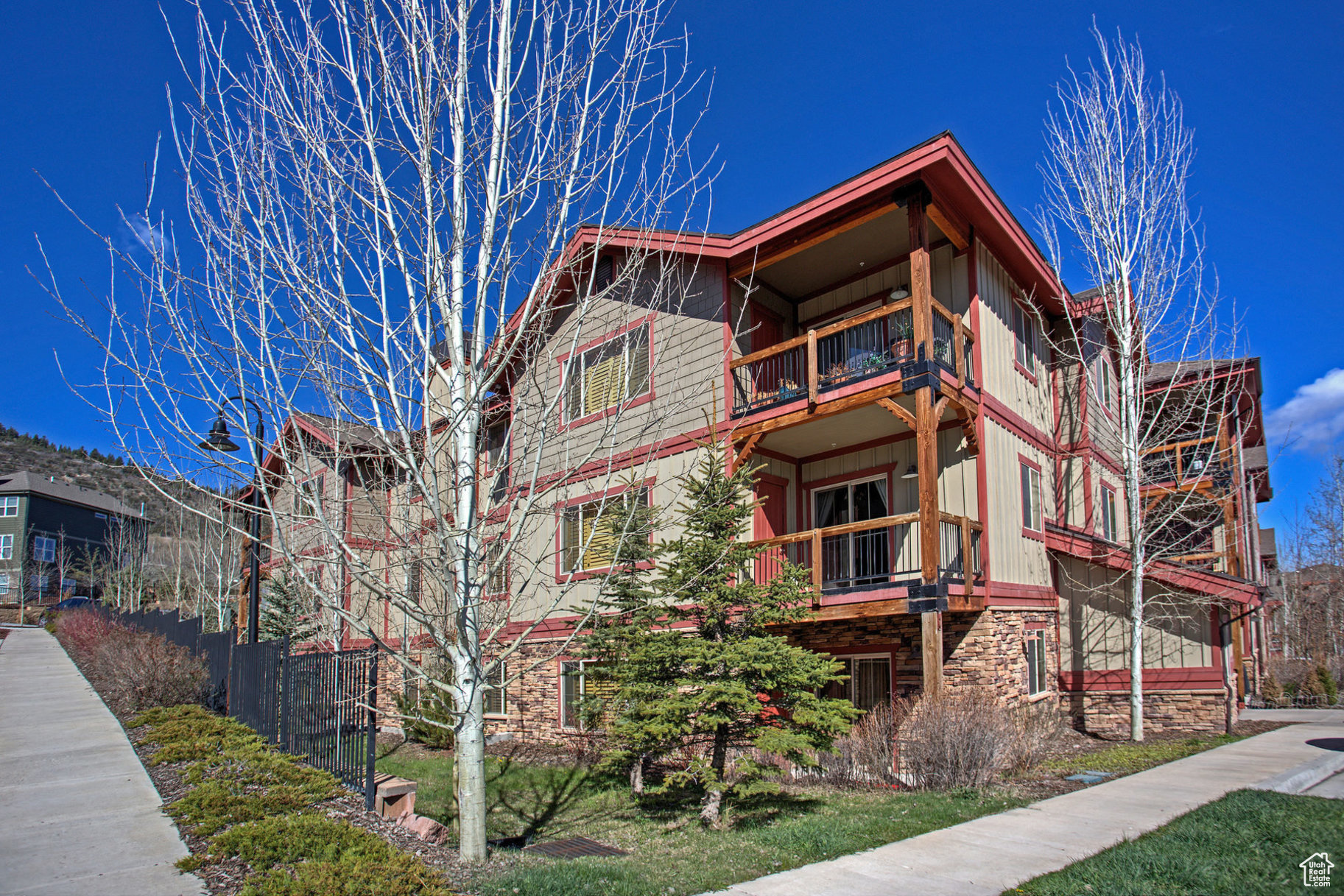 property viewer photo 35