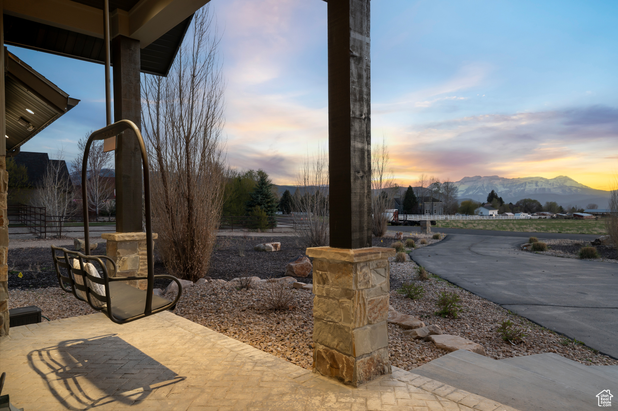 main property photo 9