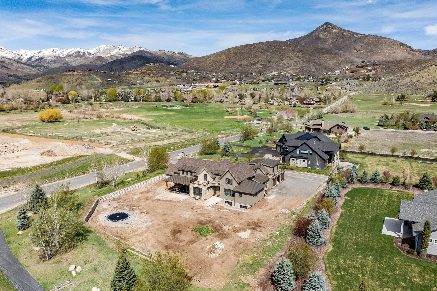 main property photo 25
