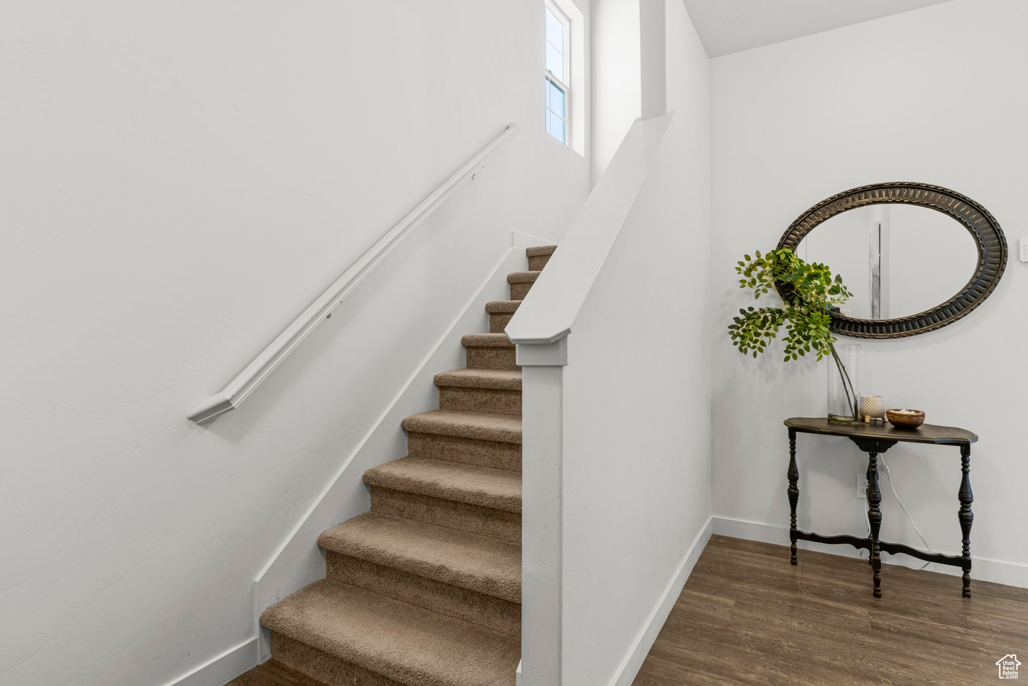 property viewer photo 2